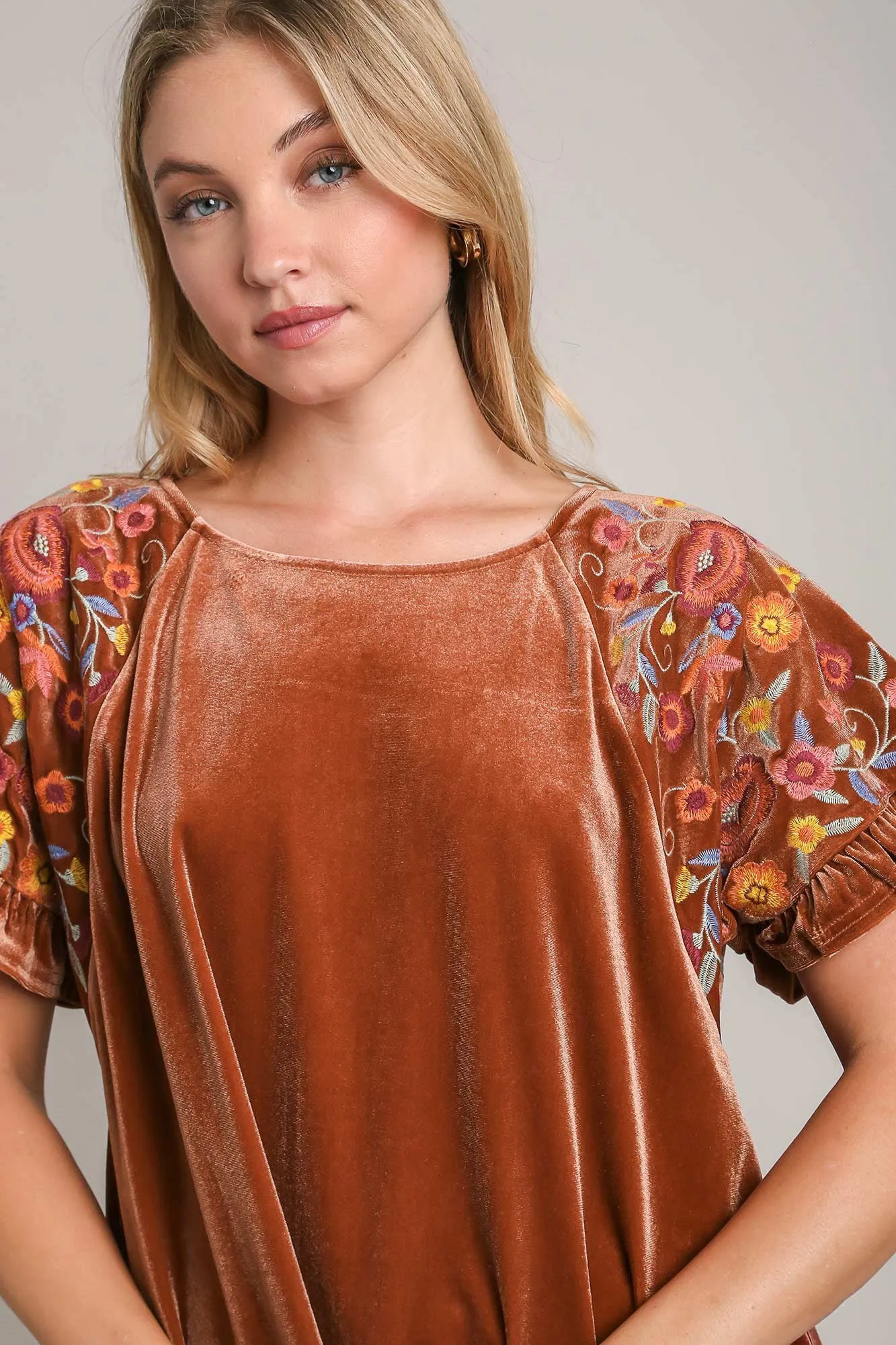 Umgee Velvet Embroidery Short Sleeve Blouse sold by Charming Charlie product image thumbnail 3