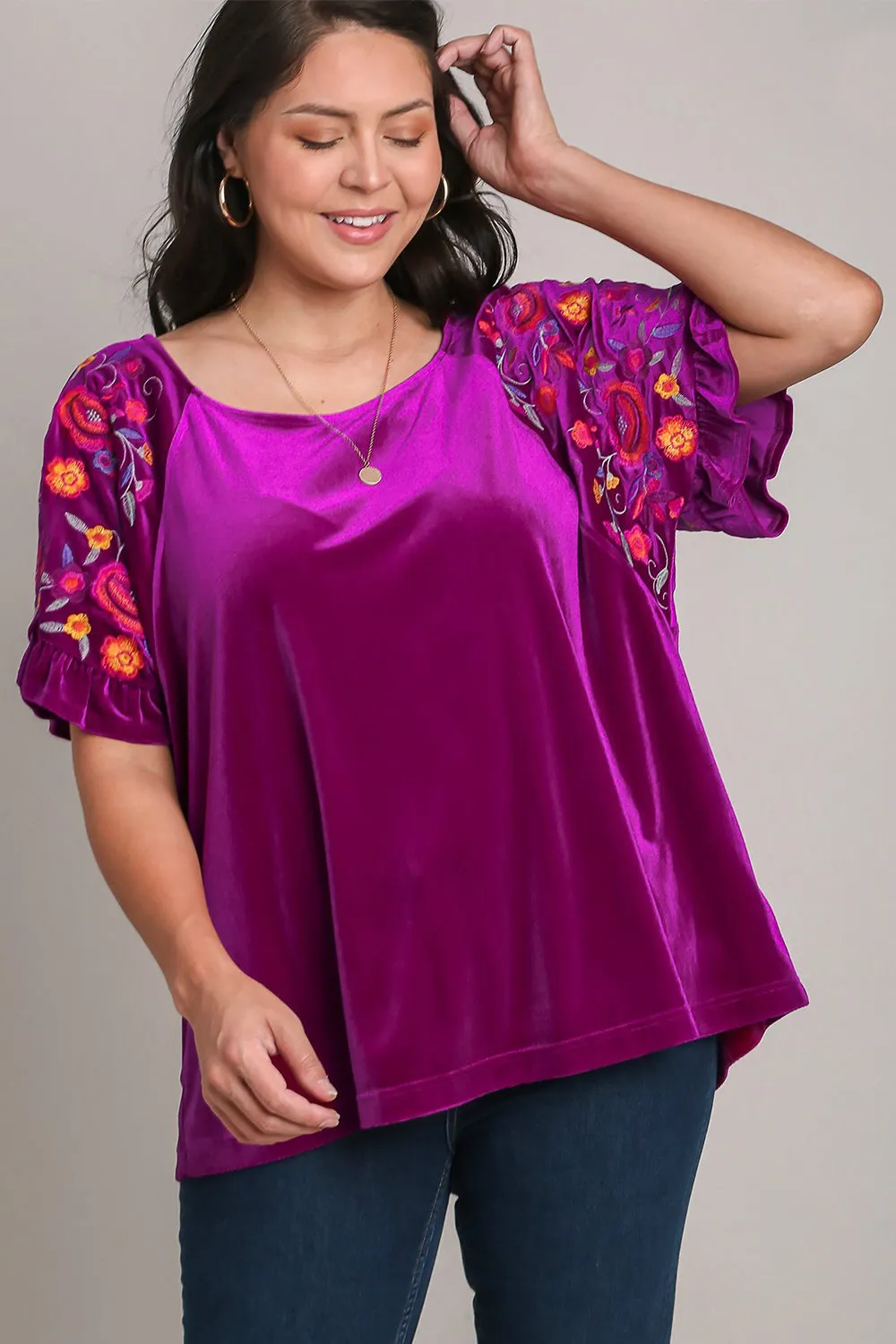 Umgee Full Size Velvet Embroidery Short Sleeve Blouse sold by Charming Charlie product image thumbnail 5