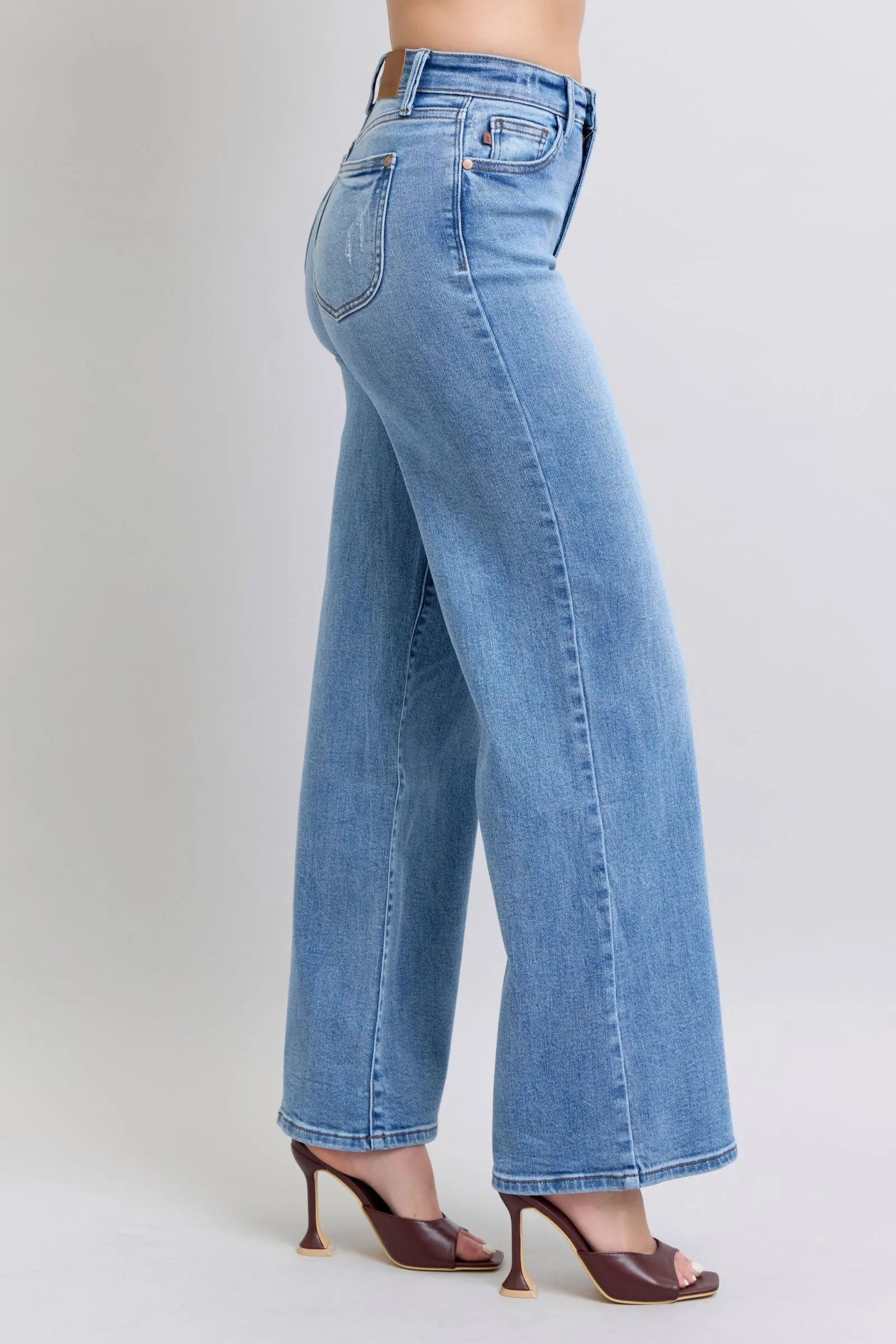 Judy Blue Full Size Wide Leg Jeans with Pockets sold by Charming Charlie product image thumbnail 3