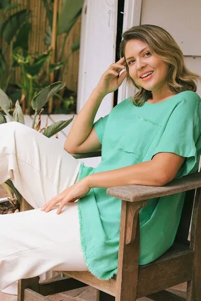 Umgee Full Size Linen Blend Cuffed Sleeve Frayed Hemline Top Plus Size sold by Charming Charlie product image thumbnail 2