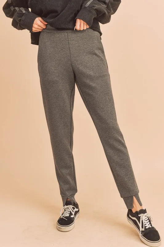 Aemi + Co Elastic Waist Joggers with Pockets sold by Charming Charlie product image thumbnail 2