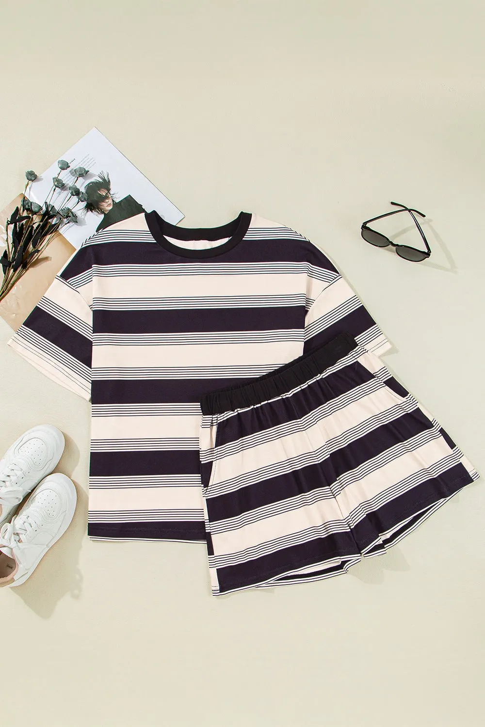 Stripe Half Sleeve T-Shirt and High Waist Pocketed Shorts Set sold by Charming Charlie product image thumbnail 5