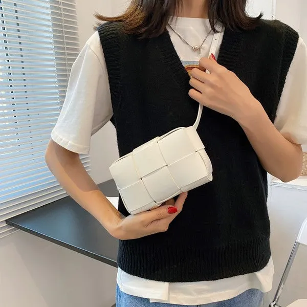 Crossbody bags sold by Charming Charlie product image thumbnail 4