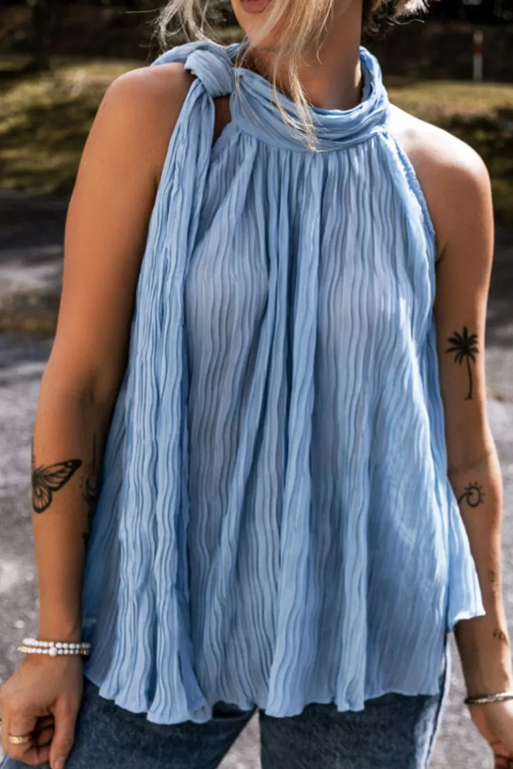 Textured Pleated Tied Mock Neck Flowy Tank Top sold by Charming Charlie product image thumbnail 5
