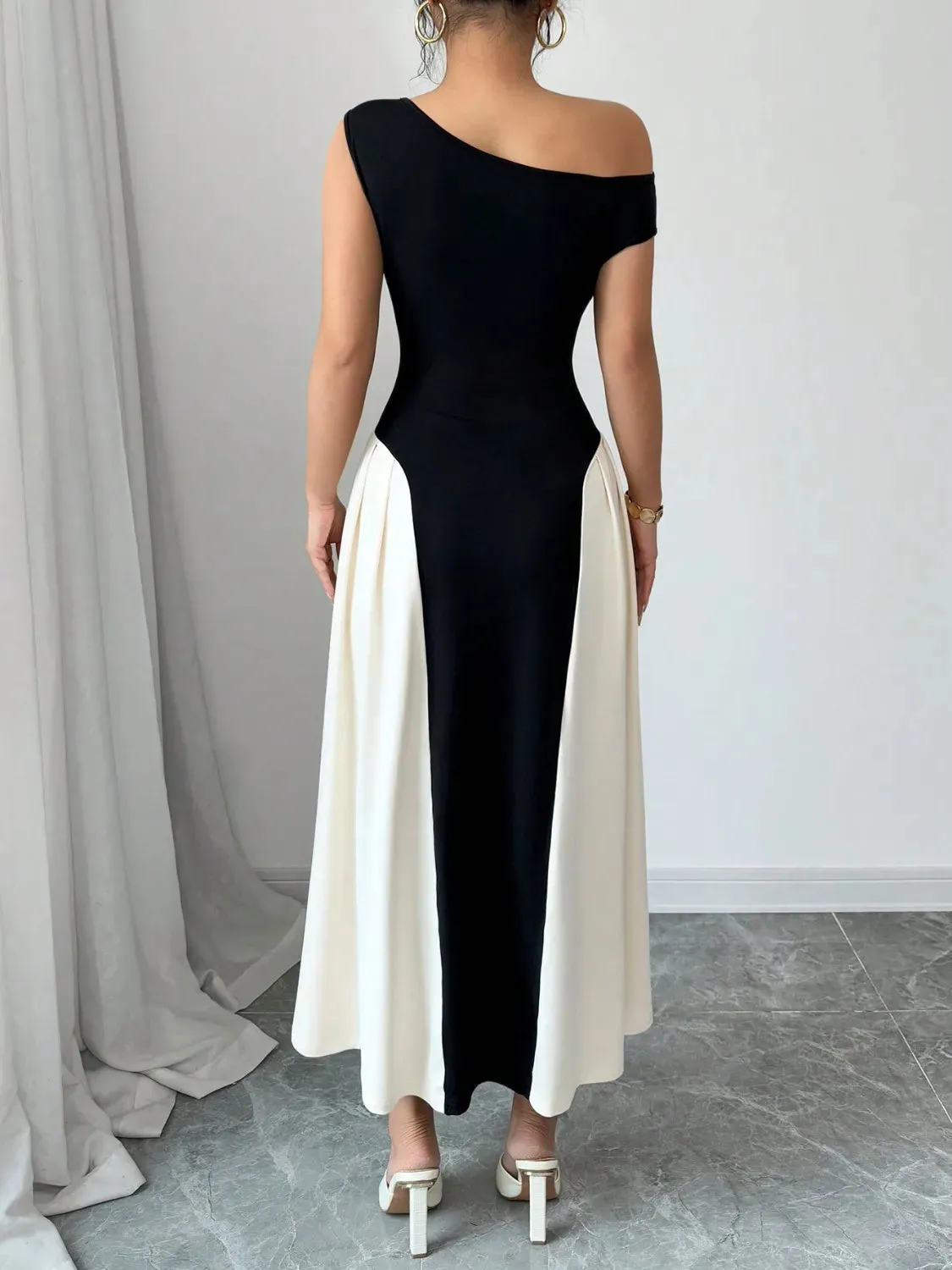 Contrast Single Shoulder Midi Dress sold by Charming Charlie product image thumbnail 2