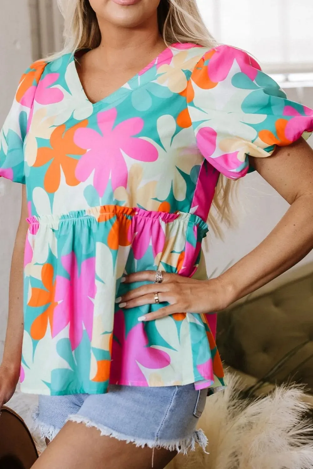Floral Print Bubble Sleeve V Neck Peplum Blouse sold by Charming Charlie product image thumbnail 4