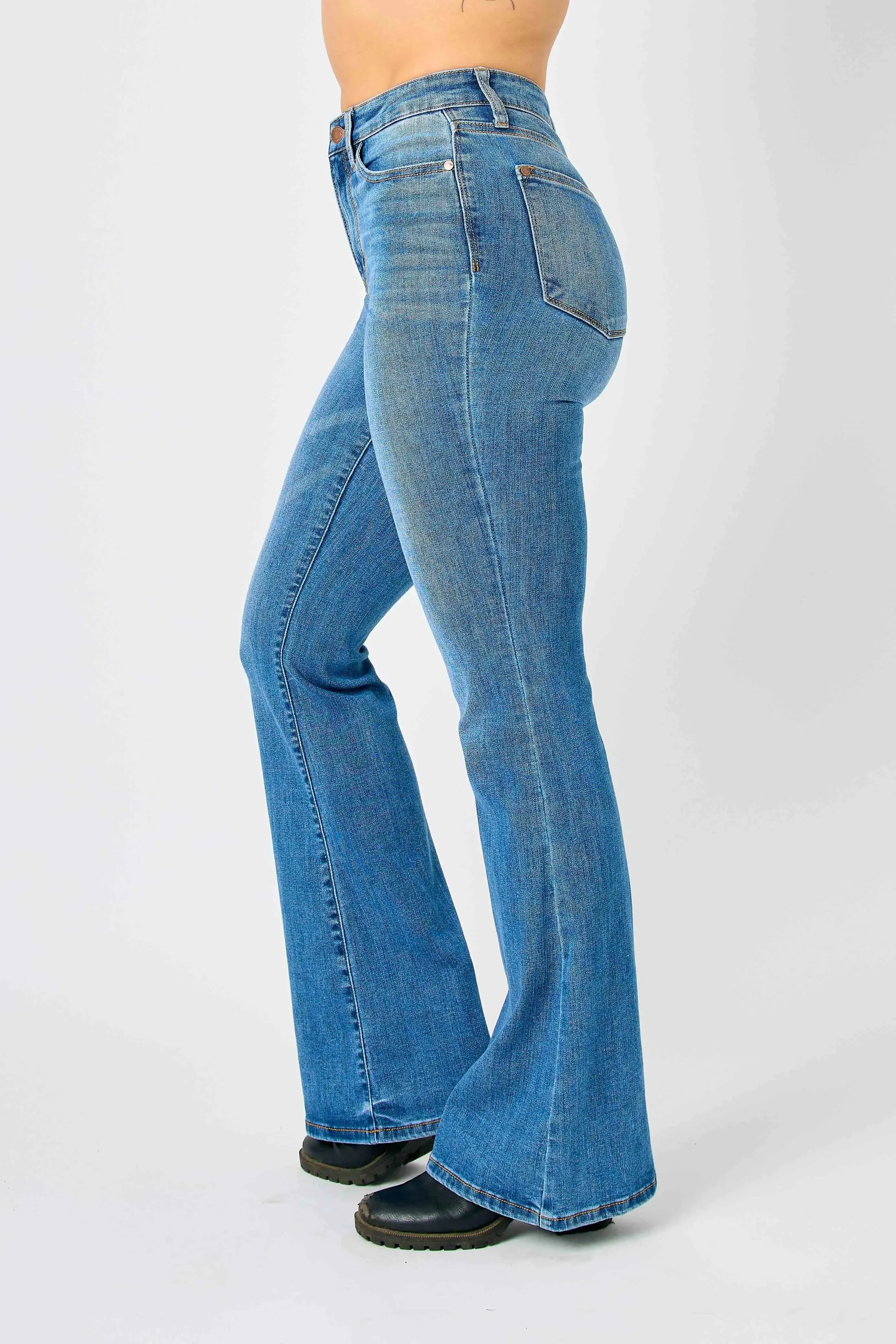 Judy Blue Full Size Hw Classic Flare Jeans Plus Size sold by Charming Charlie product image thumbnail 4