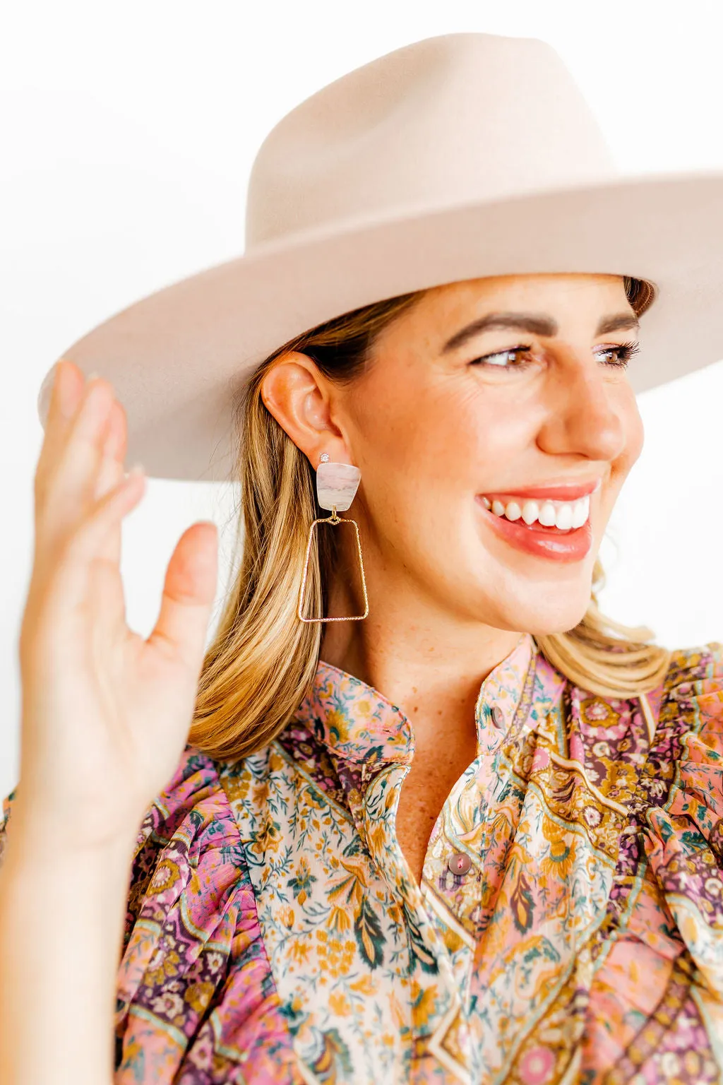 Kaelyn - Milky Way sold by Charming Charlie product image thumbnail 5