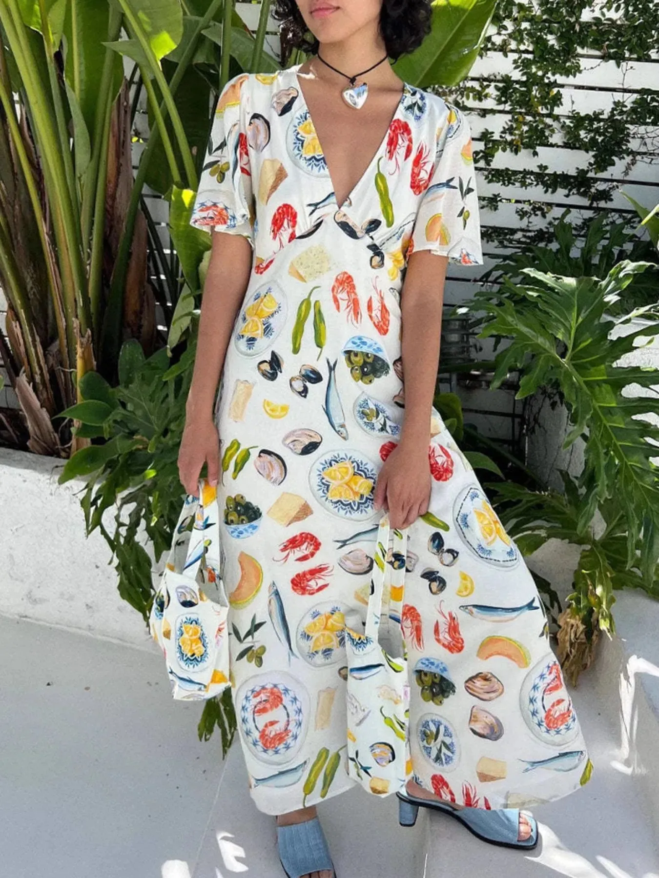 Printed V-Neck Short Sleeve Dress sold by Charming Charlie product image thumbnail 3