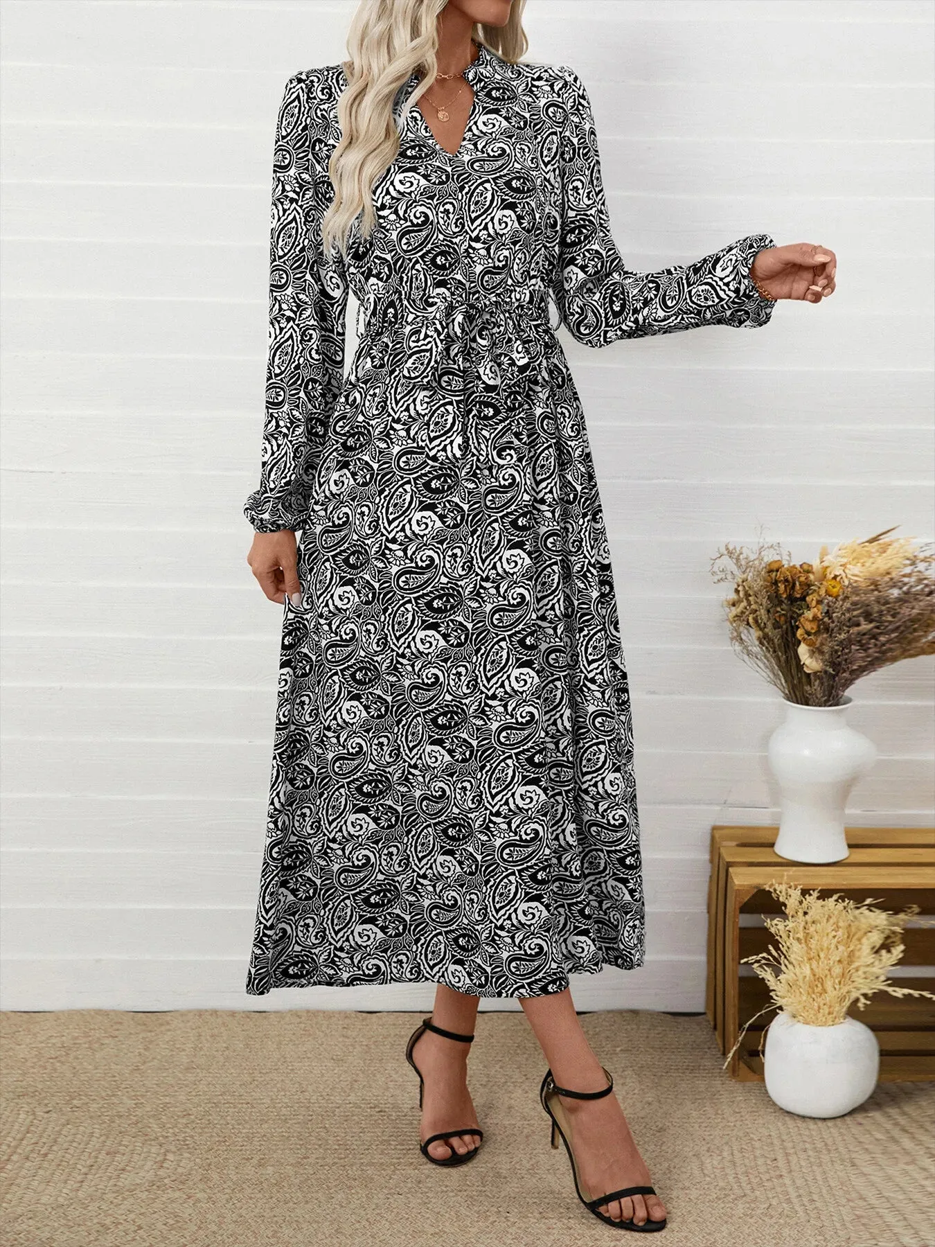 Paisley Print Long Sleeve Midi Dress sold by Charming Charlie product image thumbnail 3