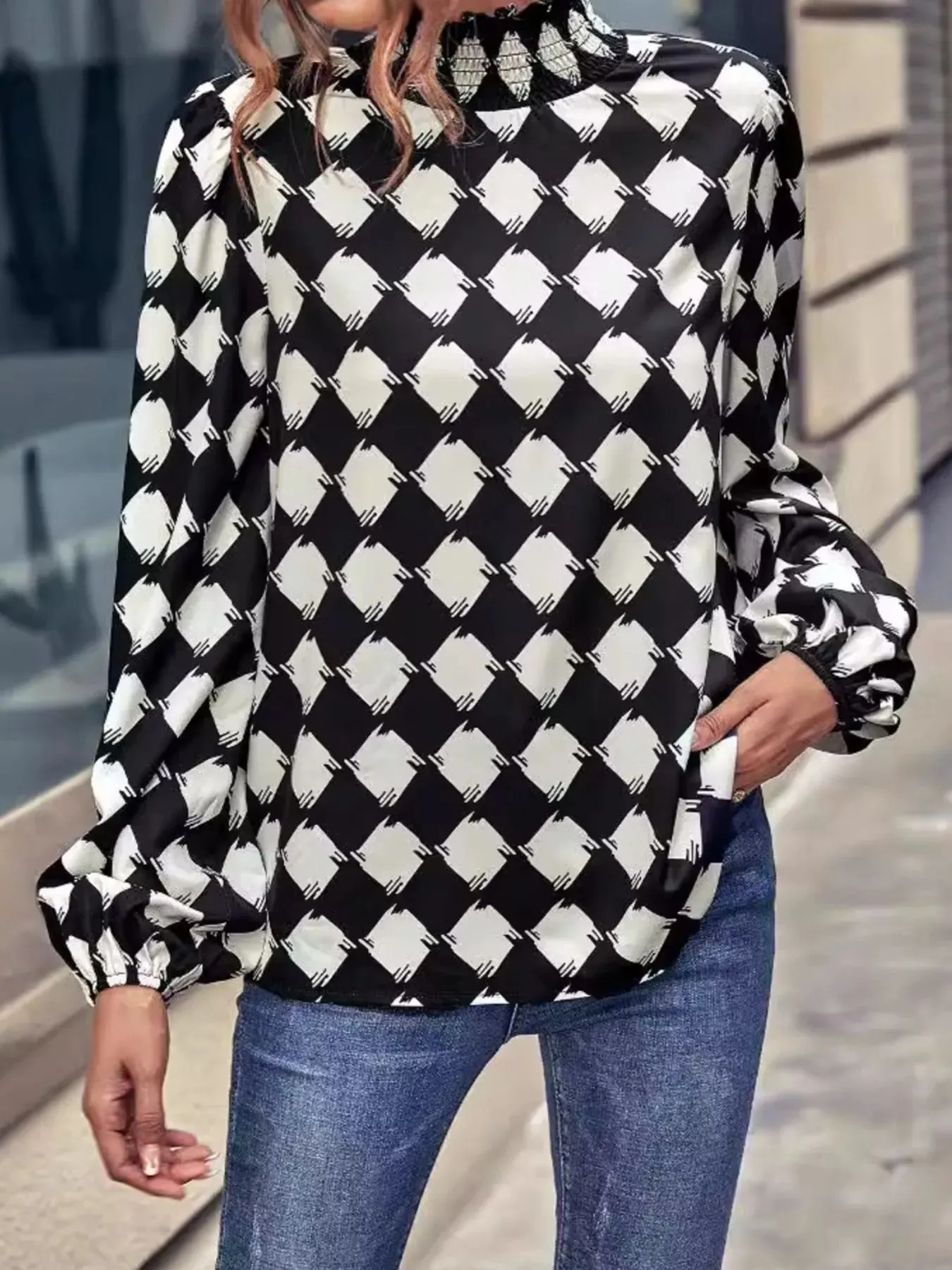 Checkered Pattern Balloon Sleeve Blouse sold by Charming Charlie product image thumbnail 3