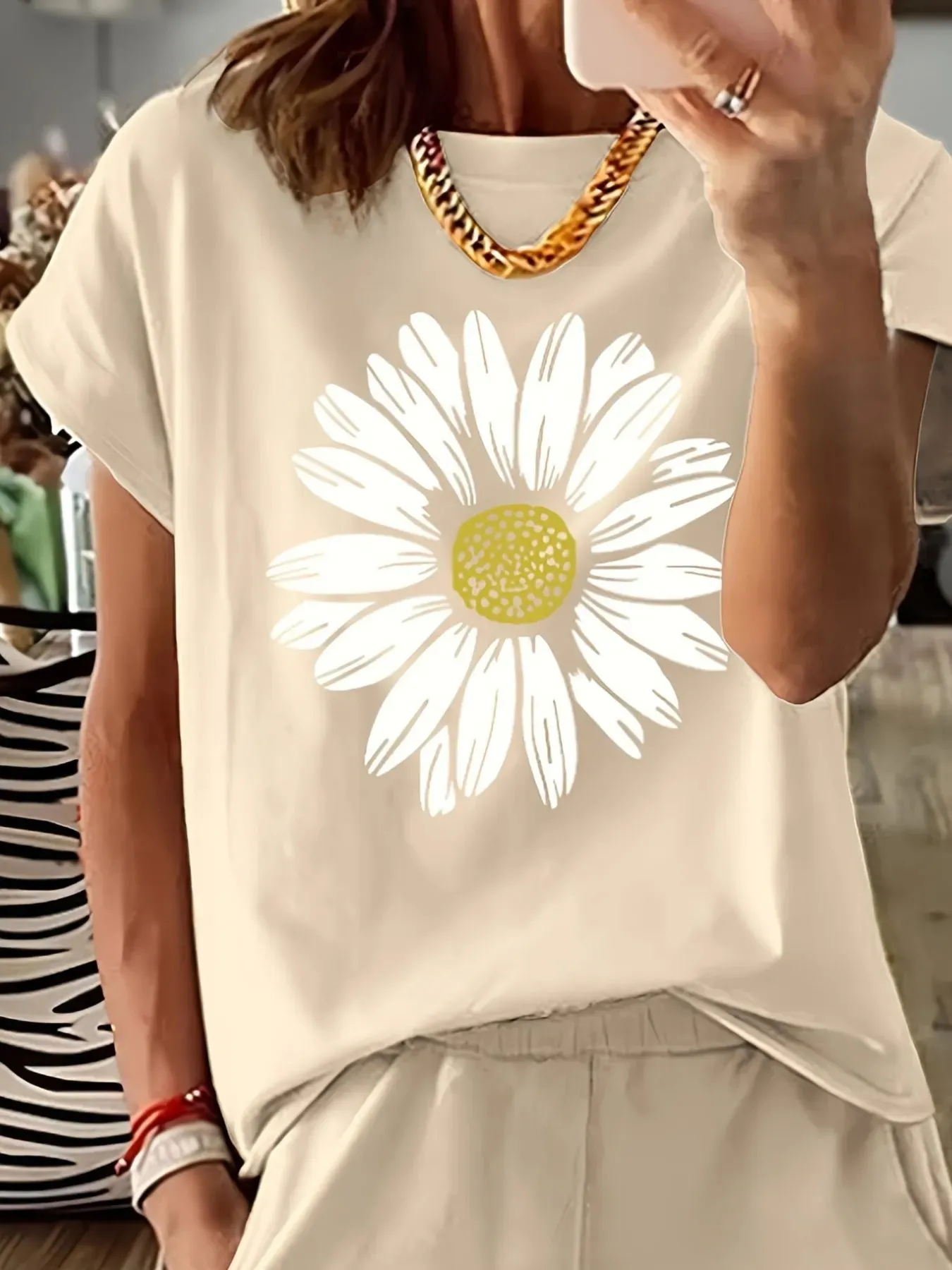 Daisy Short Sleeve Top and Shorts Two Piece Set sold by Charming Charlie product image thumbnail 2