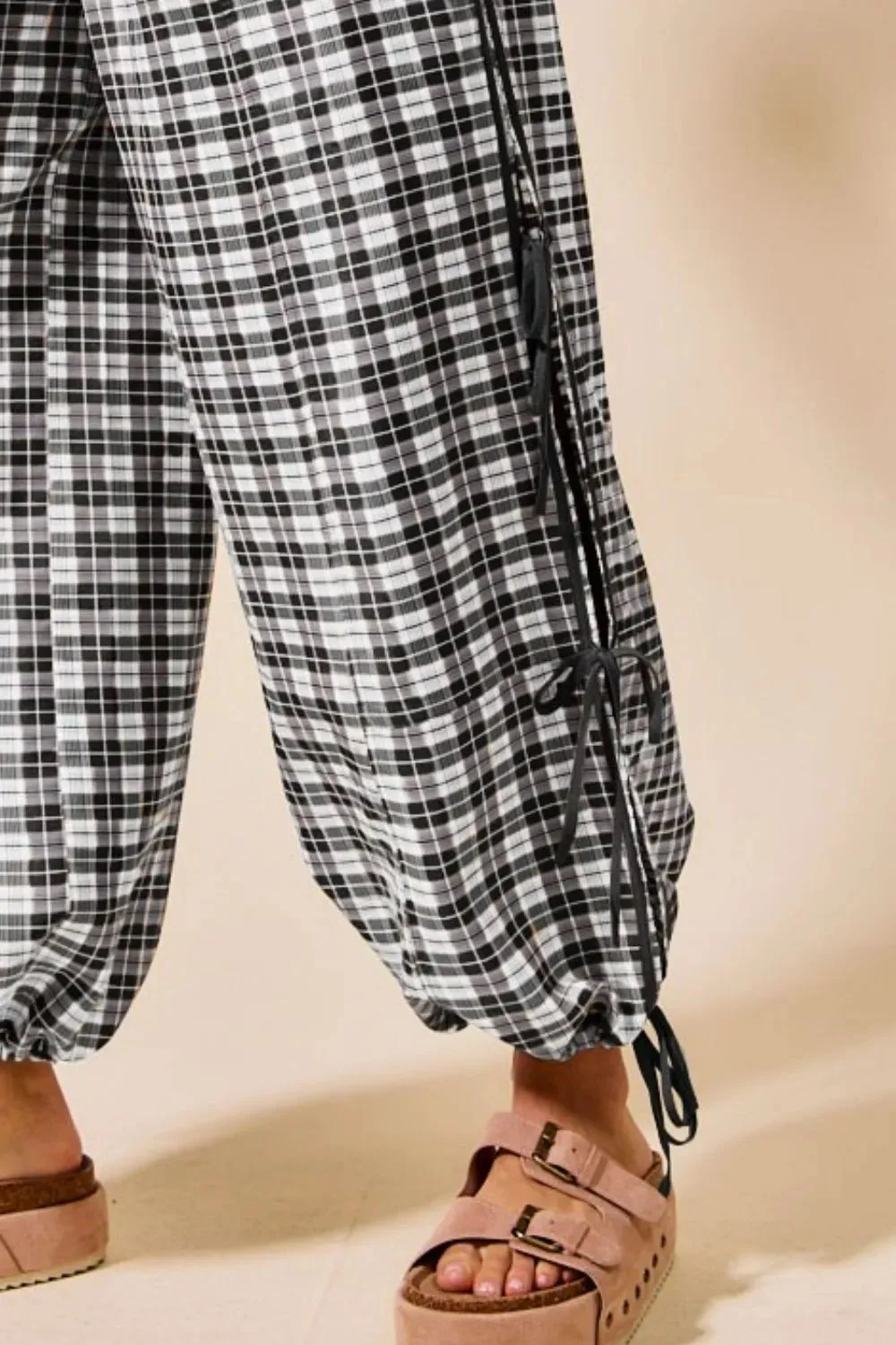 SO ME Plaid Elastic Waist Balloon Pants sold by Charming Charlie product image thumbnail 3