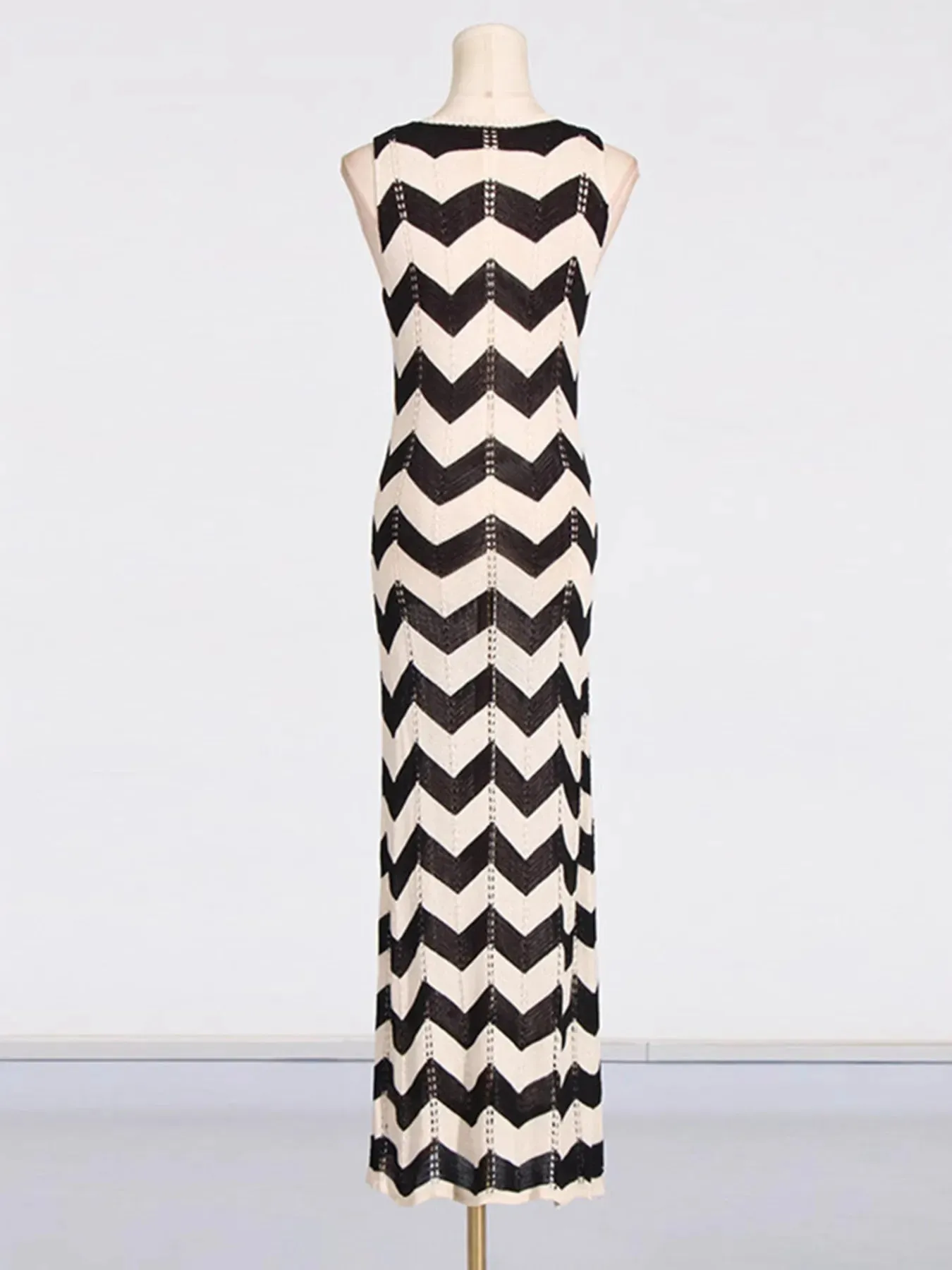 Tie Front Chevron Striped Maxi Dress sold by Charming Charlie product image thumbnail 4