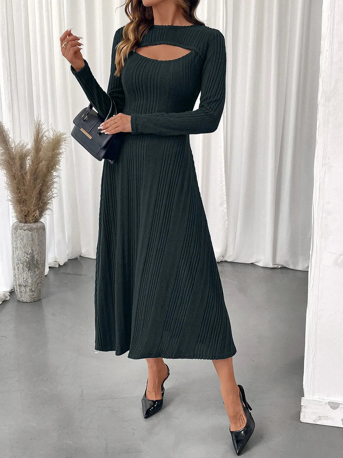 Ribbed Knit Cutout Long Sleeve Midi Dress sold by Charming Charlie product image thumbnail 4