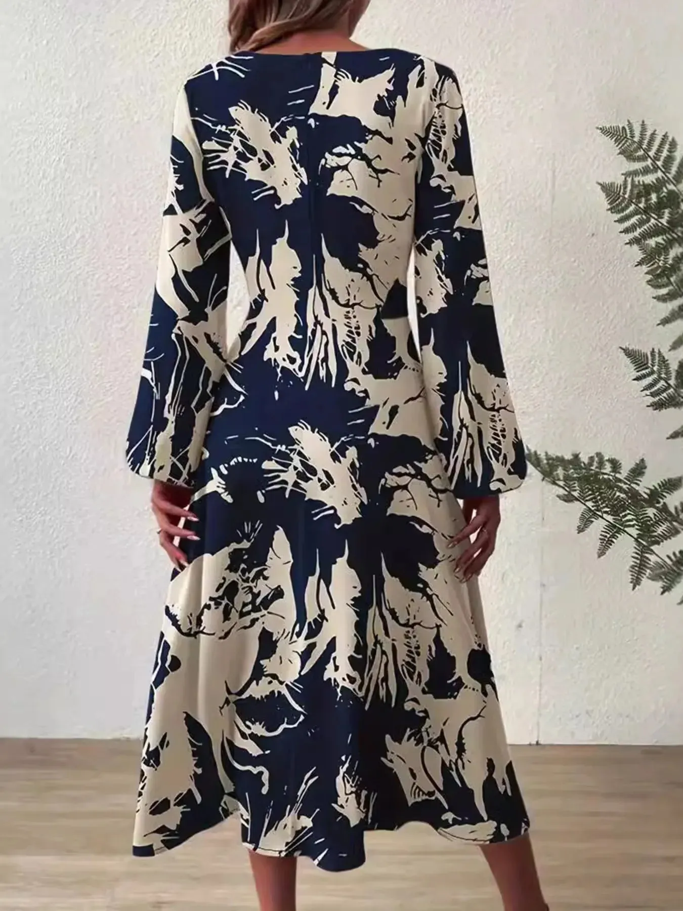 Long Sleeve Printed Midi Dress sold by Charming Charlie product image thumbnail 5