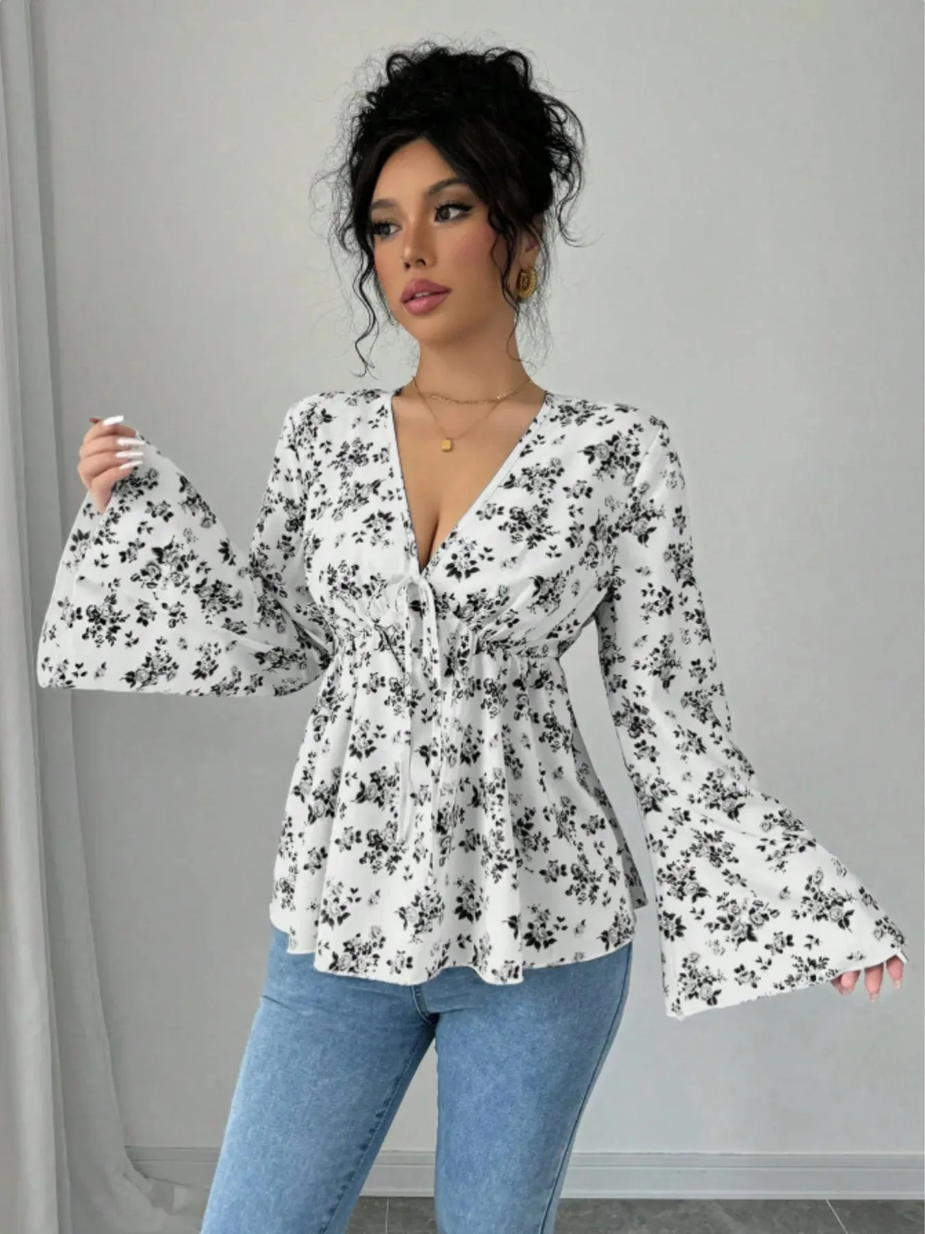 Floral Print V-Neck Long Sleeve Blouse sold by Charming Charlie product image thumbnail 5