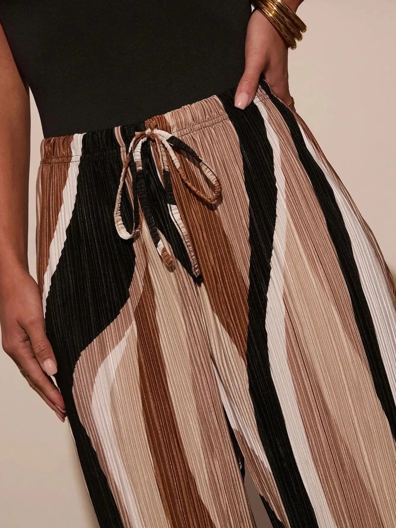 Drawstring Contrast Wide Leg Pants sold by Charming Charlie product image thumbnail 4