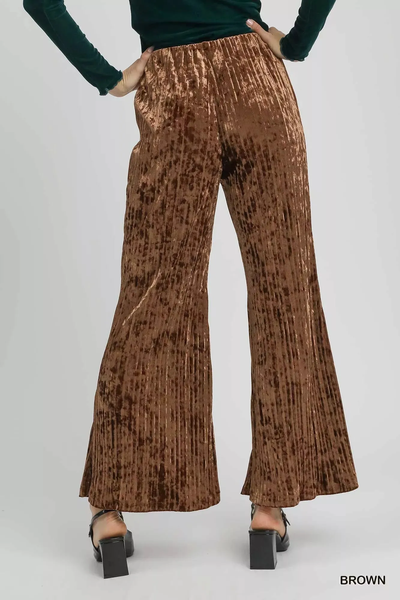 Umgee Velvet Pleated Wide Leg Pants sold by Charming Charlie product image thumbnail 4