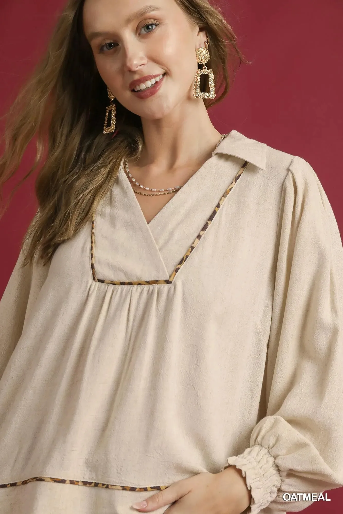 Umgee Full Size Linen Scallop Hem Blouse with Contrast Trim Plus Size sold by Charming Charlie product image thumbnail 5