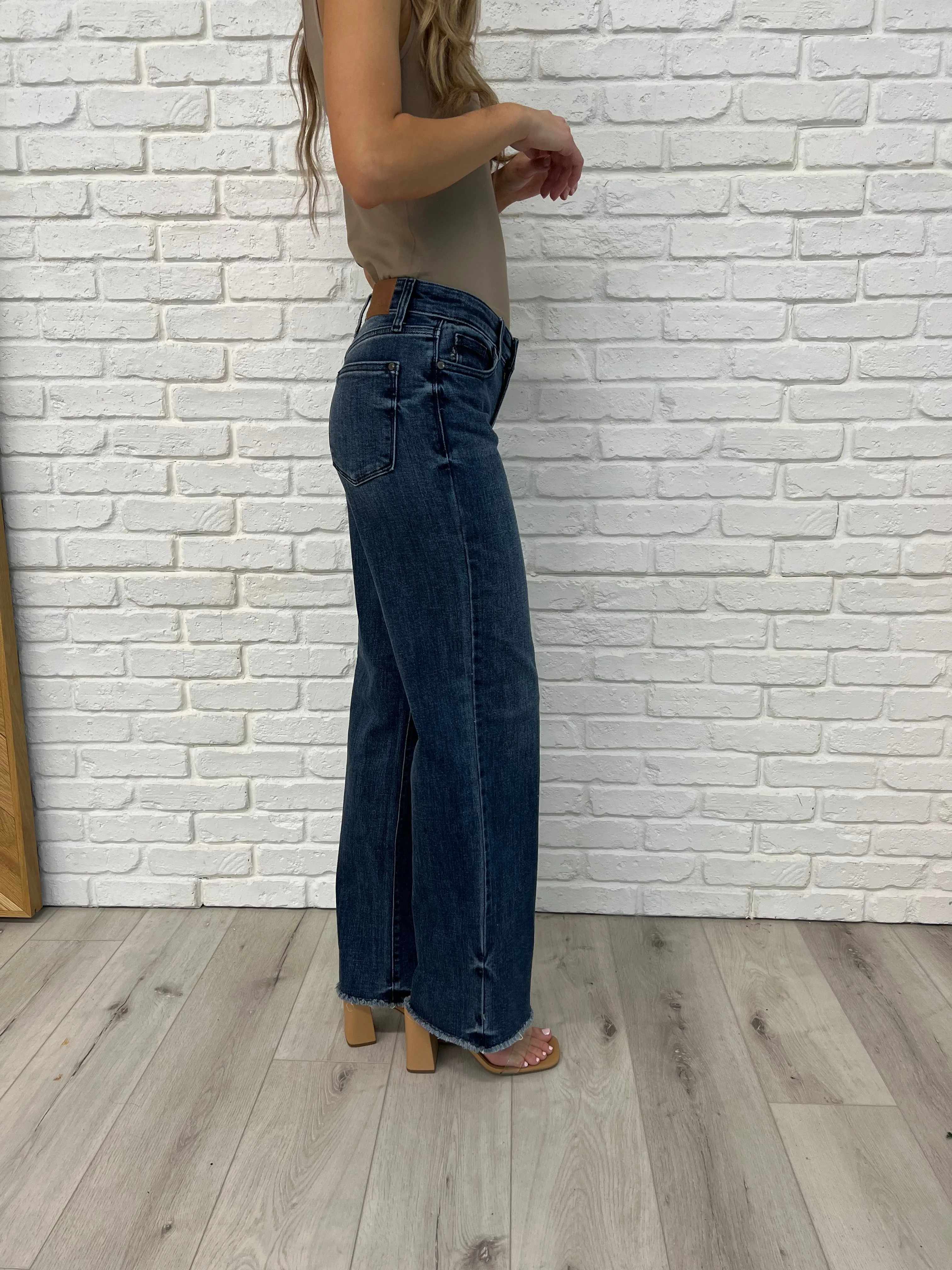 Addie Mid Rise Vintage Wash Wide Leg Jeans sold by Charming Charlie product image thumbnail 3