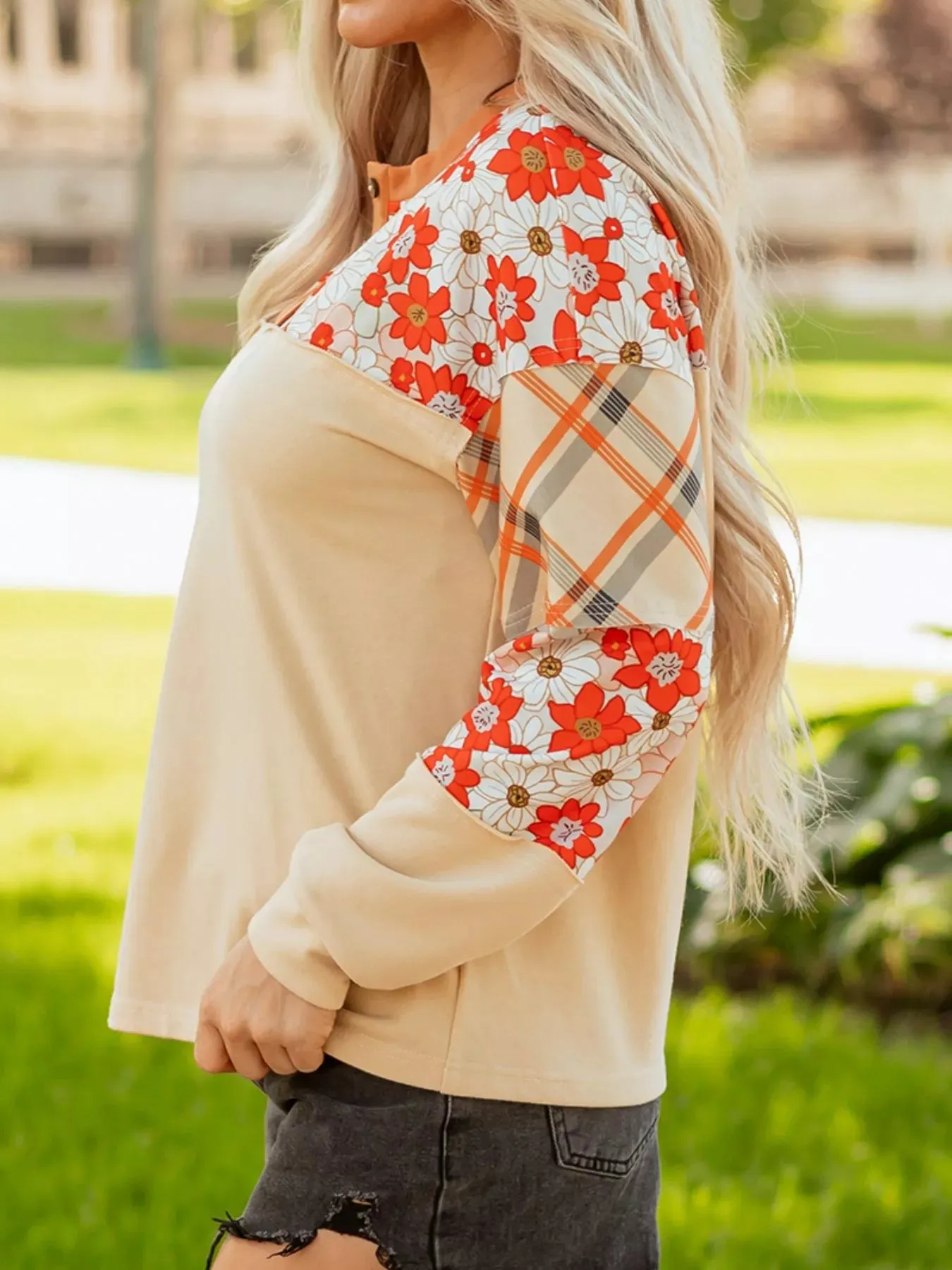 Floral Plaid Patchwork Casual Top sold by Charming Charlie product image thumbnail 5