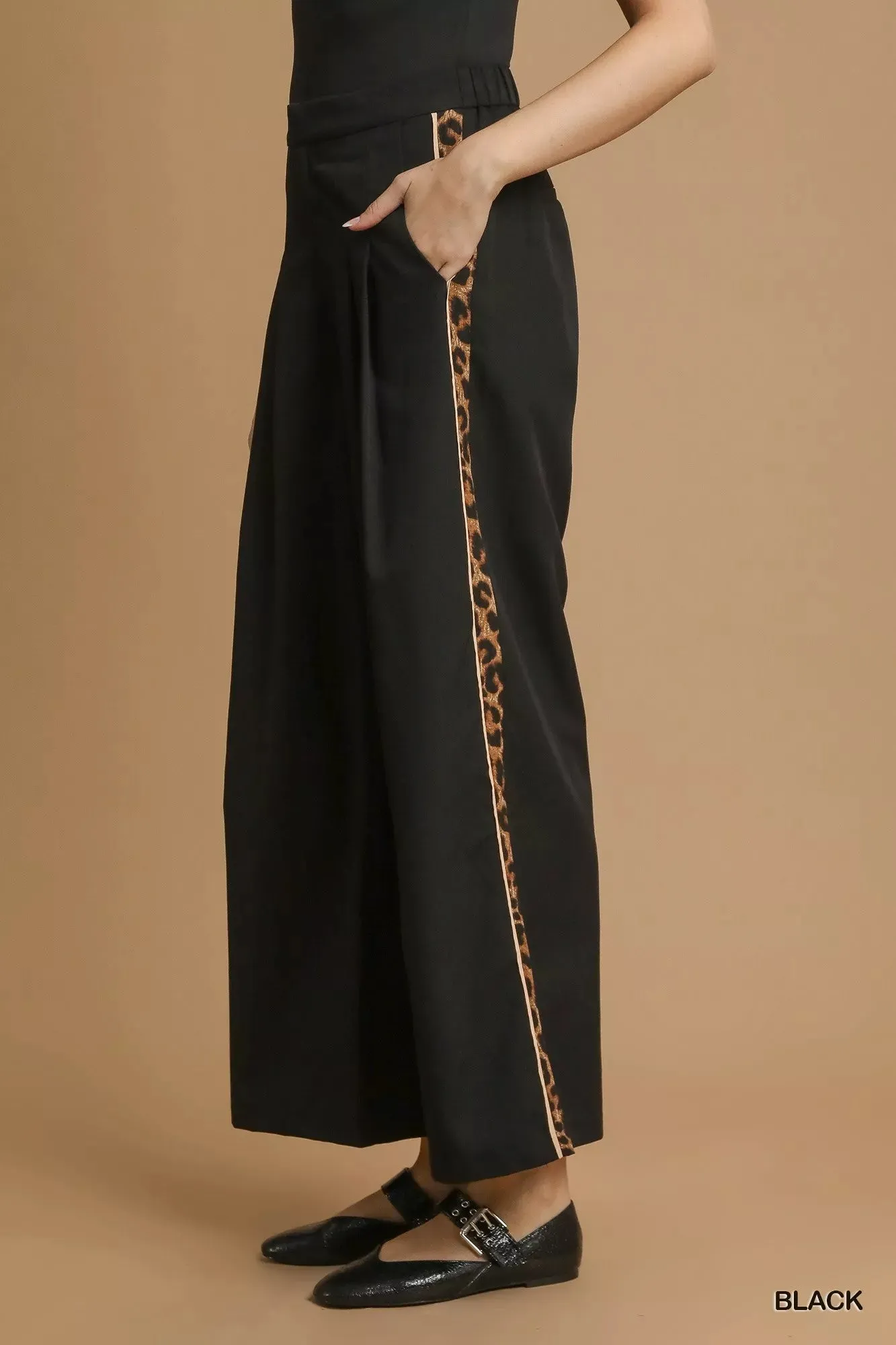 Umgee Front Pleated Wide-Leg Pants with Contrast Trim sold by Charming Charlie product image thumbnail 2