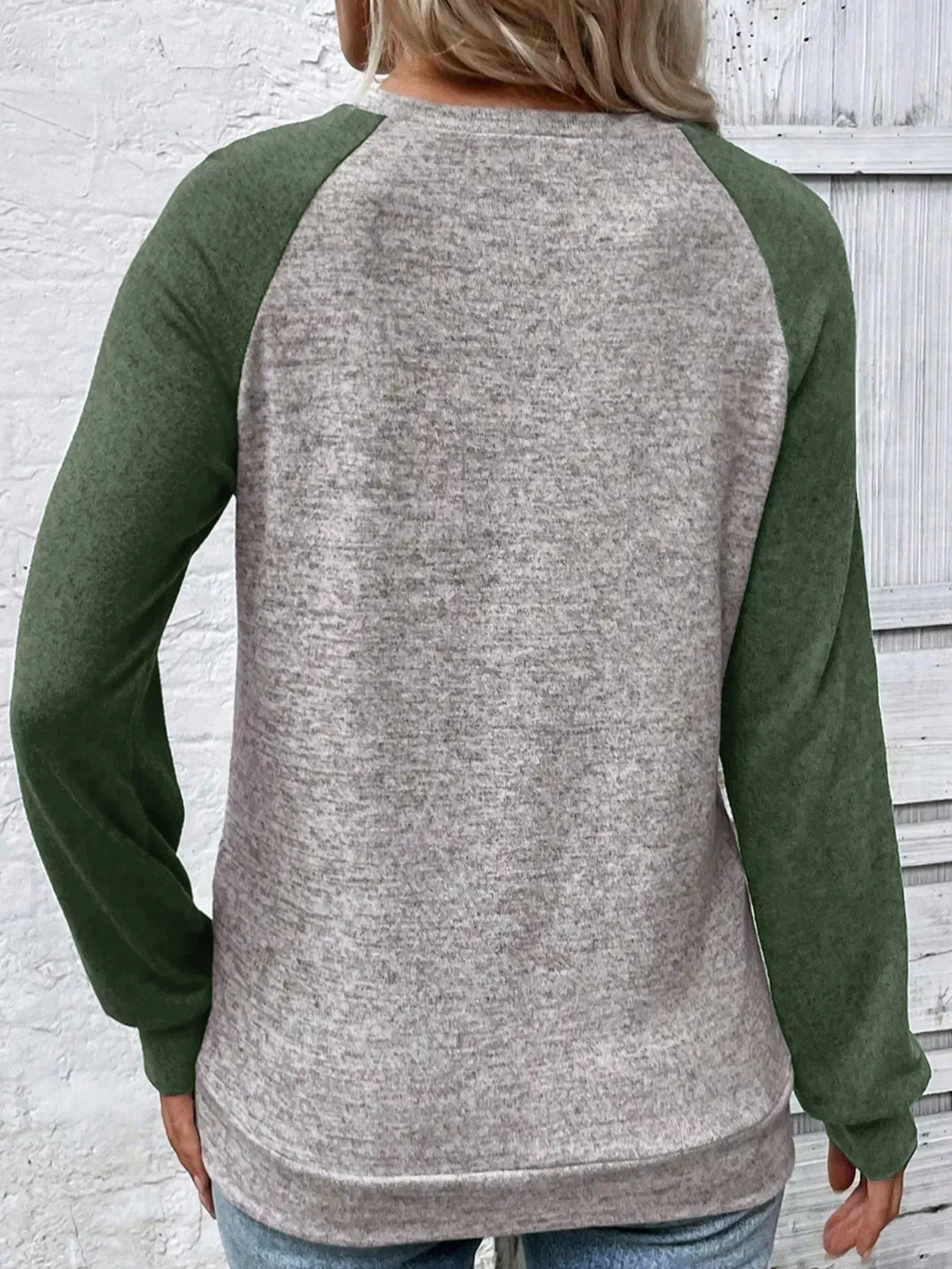 Color Block Raglan Long Sleeve T Shirt sold by Charming Charlie product image thumbnail 5