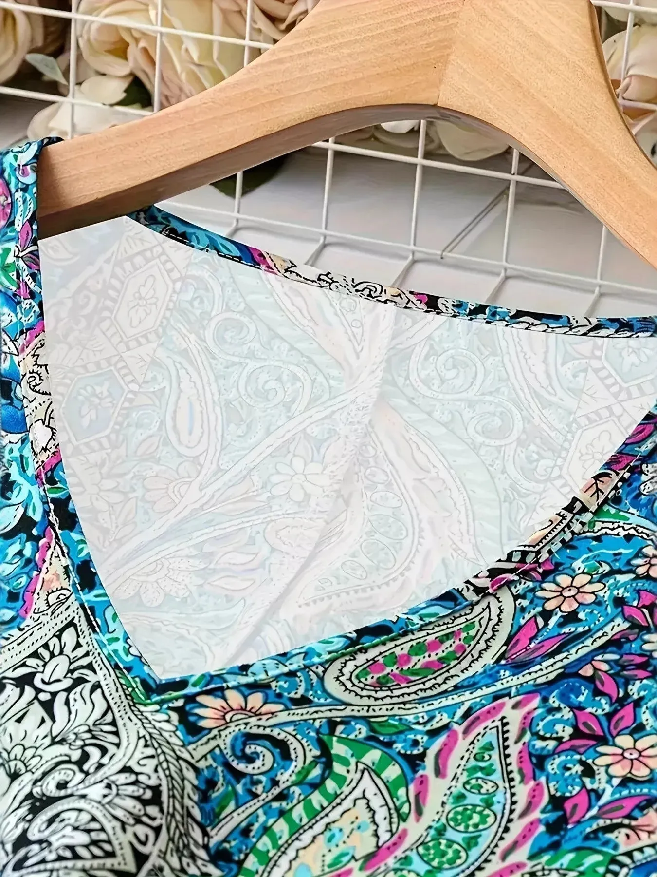 Plus Size Paisley Print V-Neck Short Sleeve Dress sold by Charming Charlie product image thumbnail 3