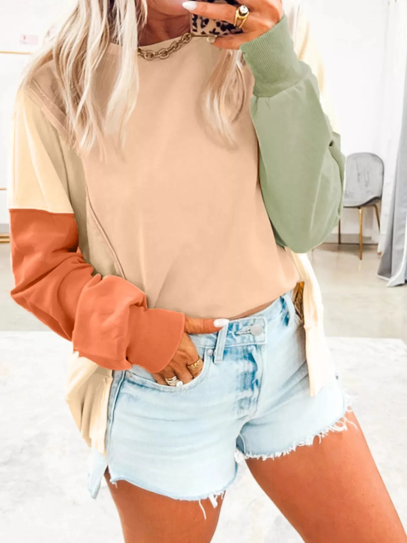 Color Block Round Neck Oversized Sweatshirt sold by Charming Charlie product image thumbnail 2
