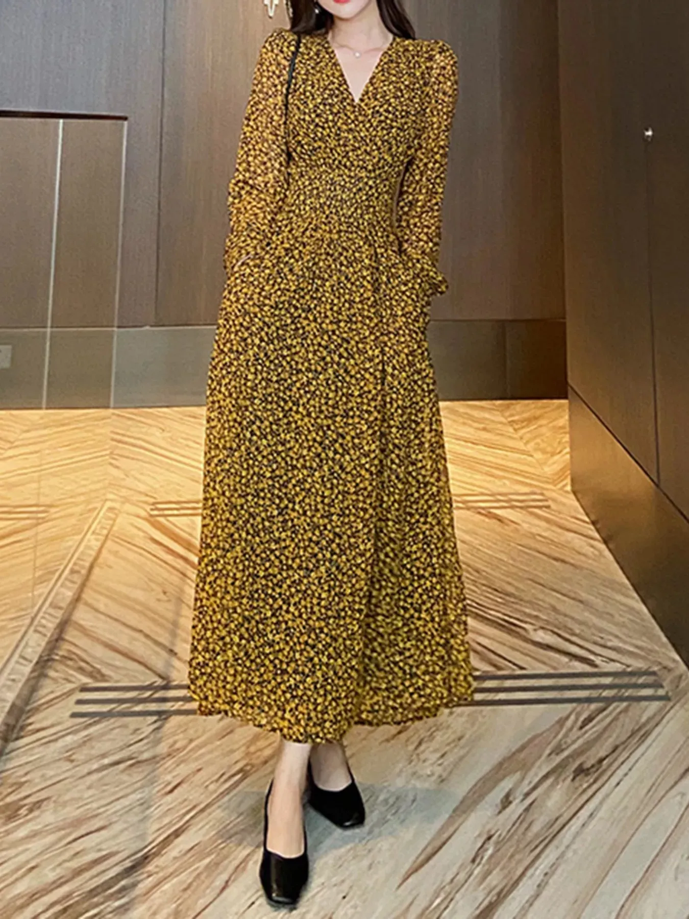 Floral Print Long Sleeve Dress sold by Charming Charlie product image thumbnail 3