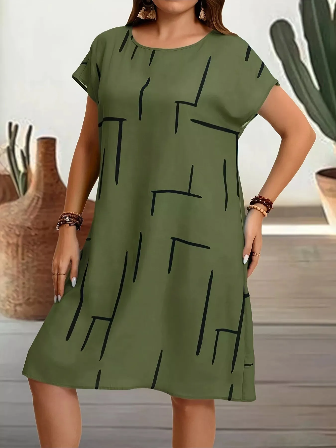 Plus Size Round Neck Short Sleeve Dress sold by Charming Charlie product image thumbnail 2