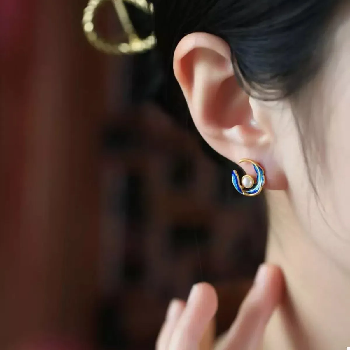 Feather Pearl Stud Earrings sold by Charming Charlie product image thumbnail 4