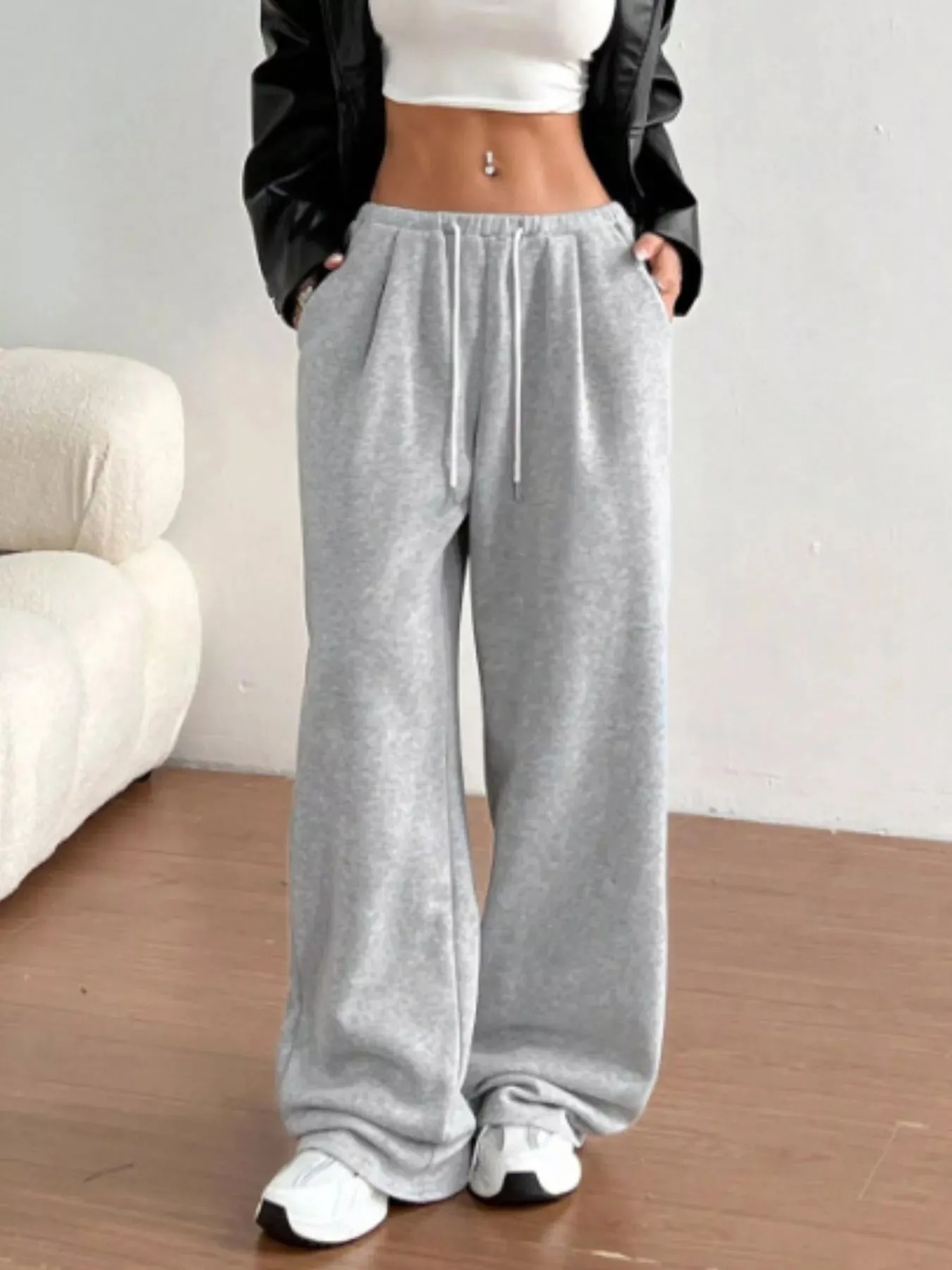 Casual Drawstring High Waist Wide Leg Sweatpants sold by Charming Charlie product image thumbnail 3