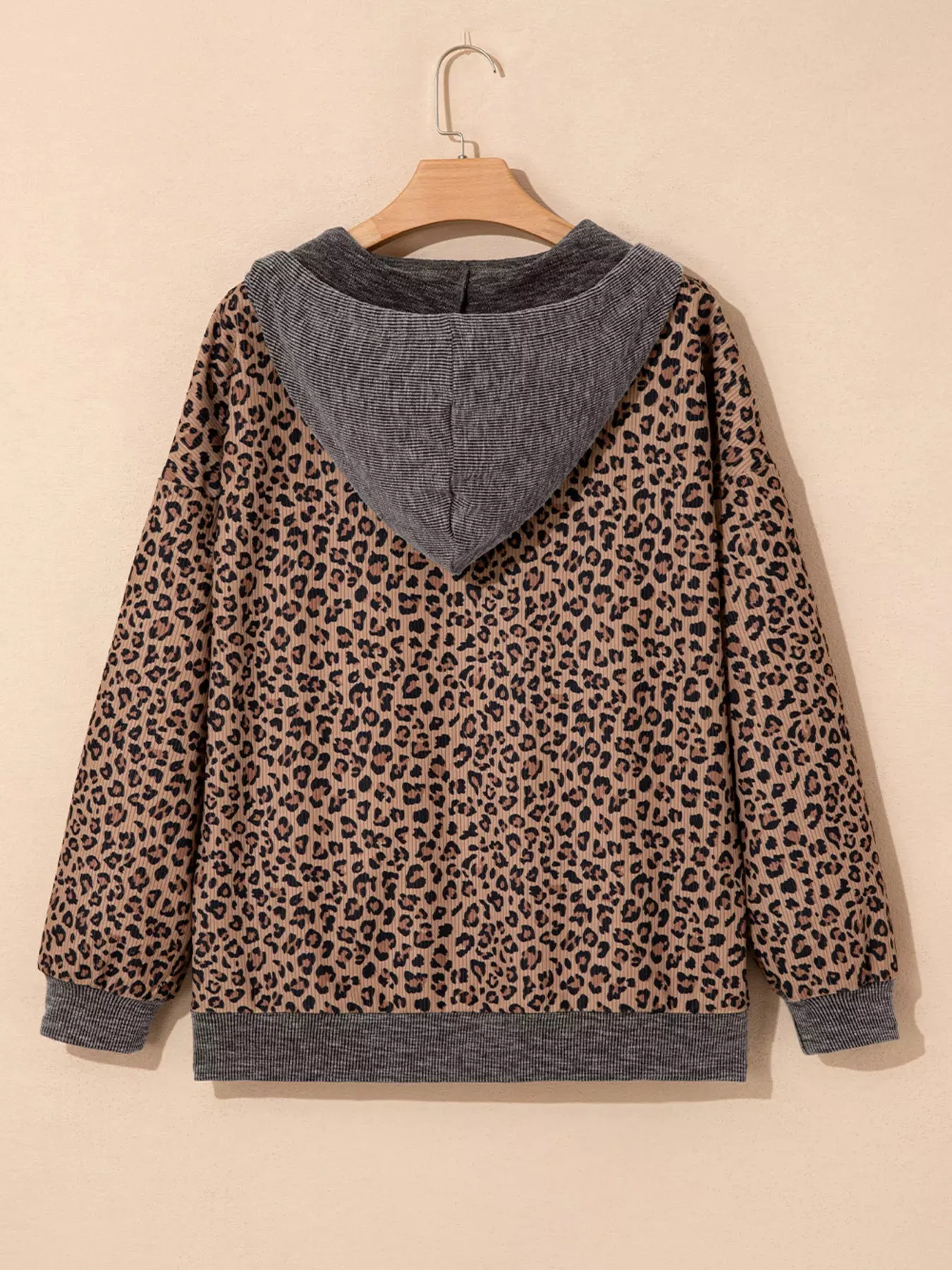 Ribbed Leopard Print Contrast Collar Zip Hoodie sold by Charming Charlie product image thumbnail 4