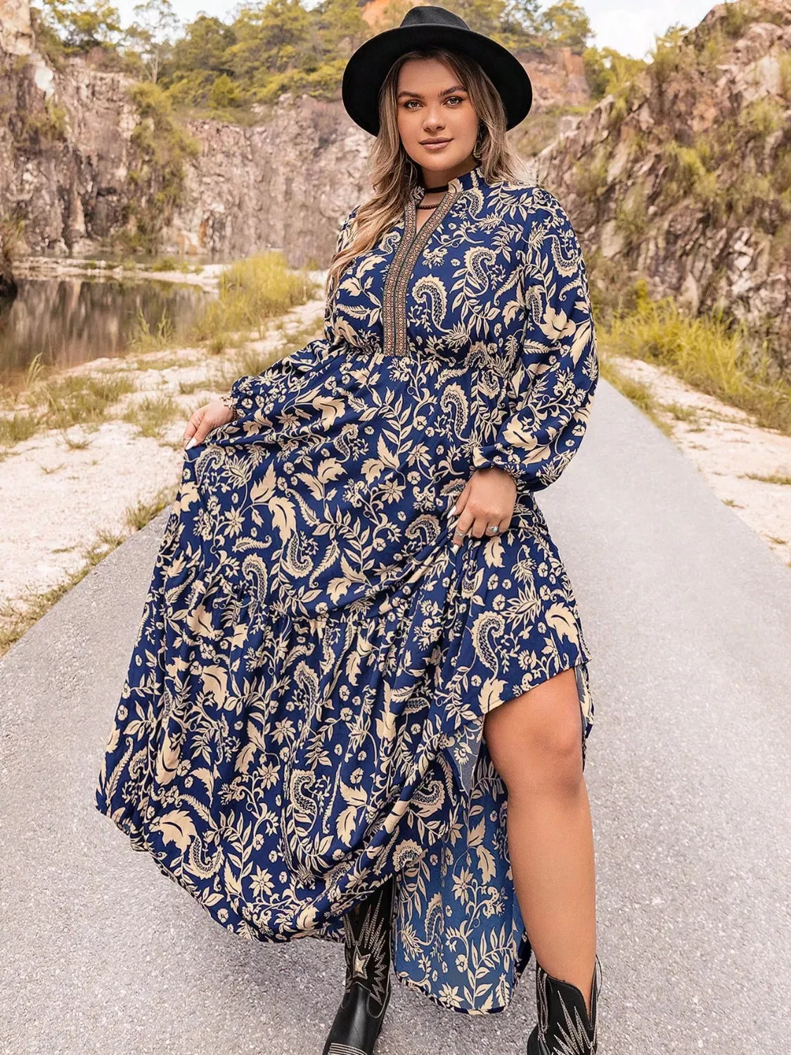 Plus Size Floral Print Long Sleeve Maxi Dress sold by Charming Charlie product image thumbnail 4
