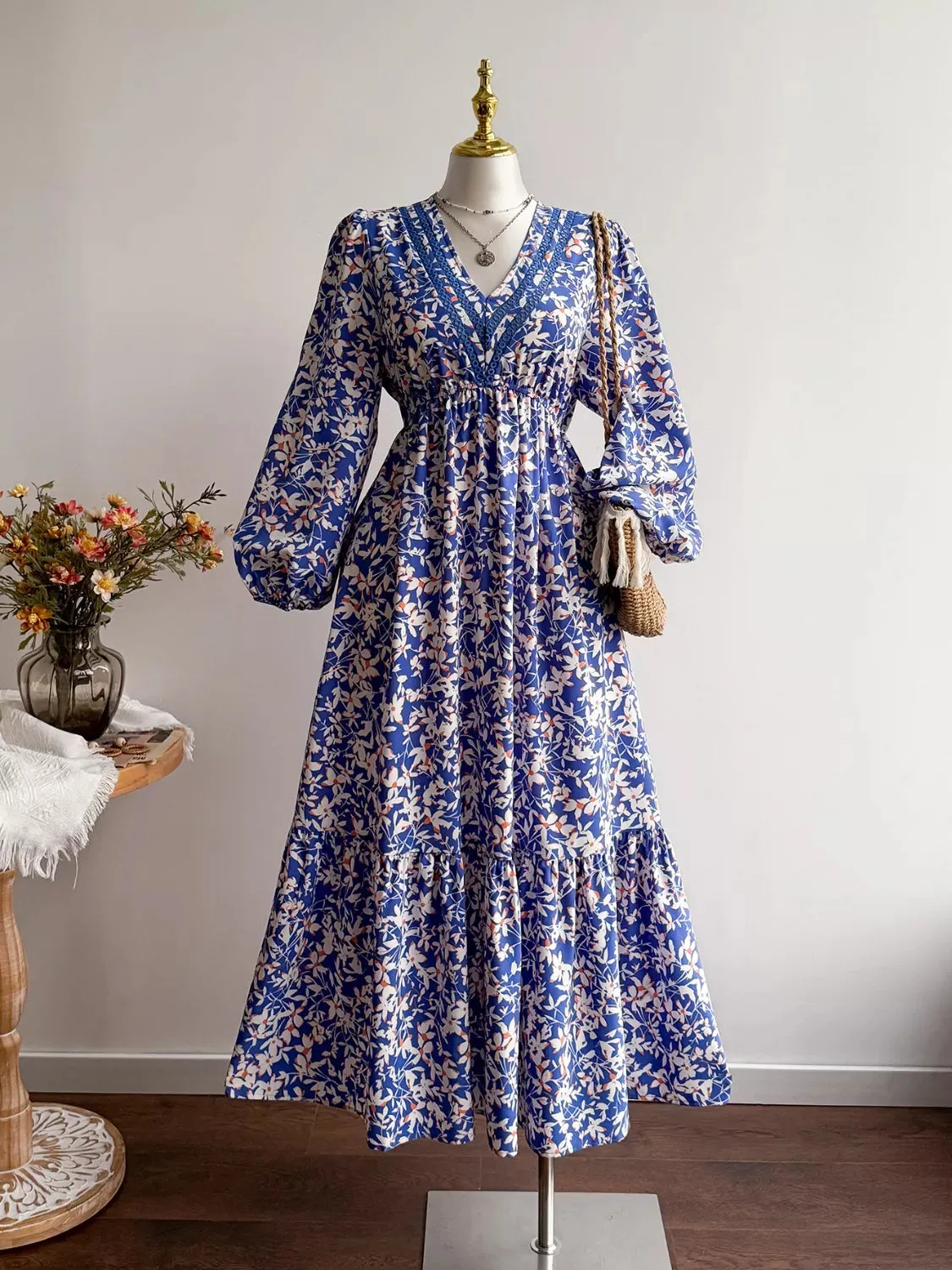 Plus Size Floral Print V-Neck Long Sleeve Maxi Dress sold by Charming Charlie product image thumbnail 5