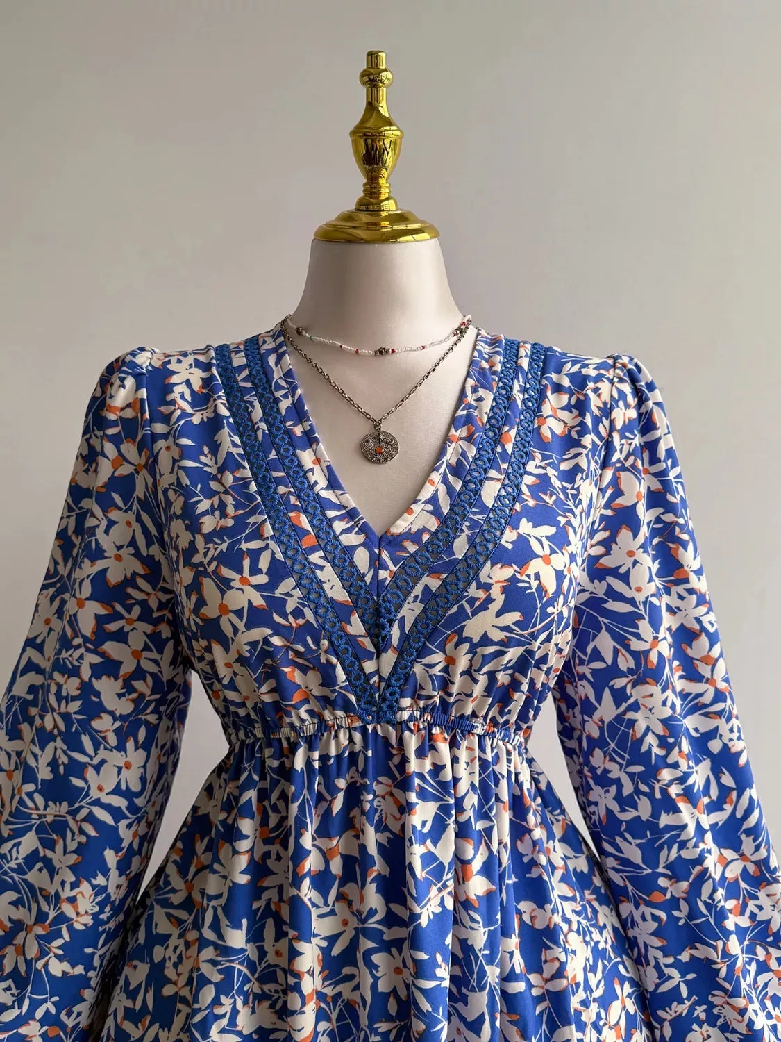 Plus Size Floral Print V-Neck Long Sleeve Maxi Dress sold by Charming Charlie product image thumbnail 3