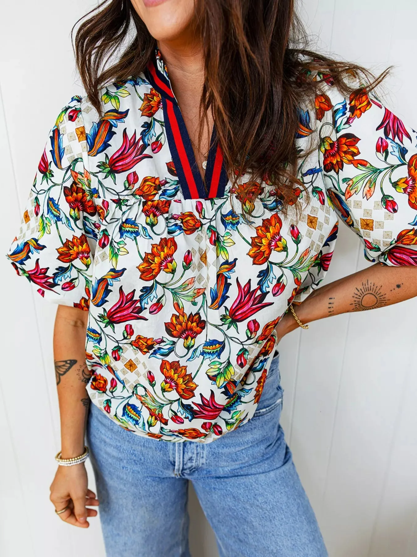 Multicolour Contrasted V Neckline Floral Puff Short Sleeve Blouse sold by Charming Charlie product image thumbnail 3