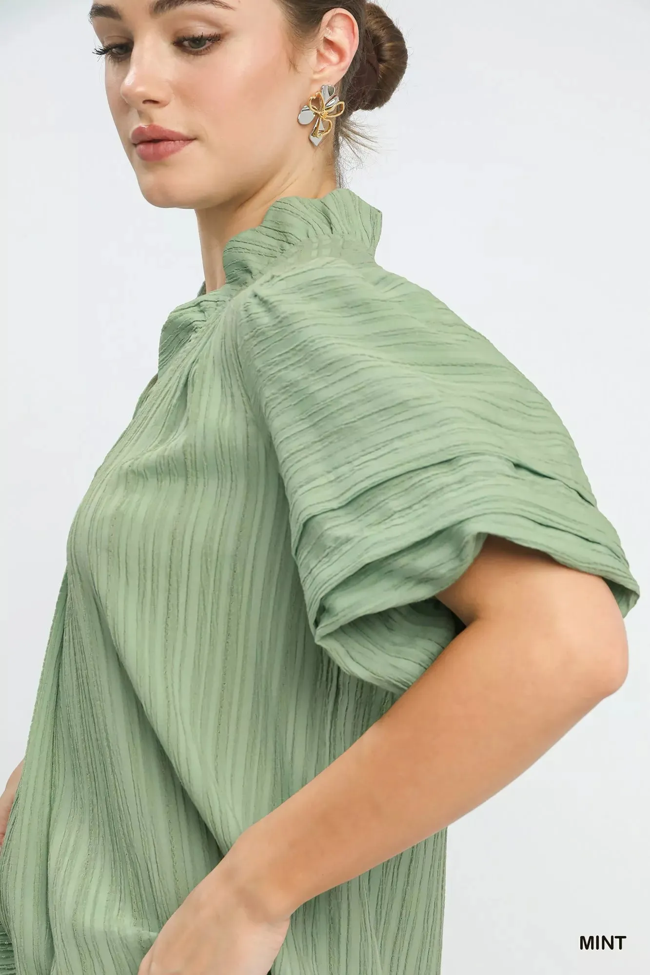 Umgee Seersucker Bubble Sleeve V-Neck Blouse sold by Charming Charlie product image thumbnail 4