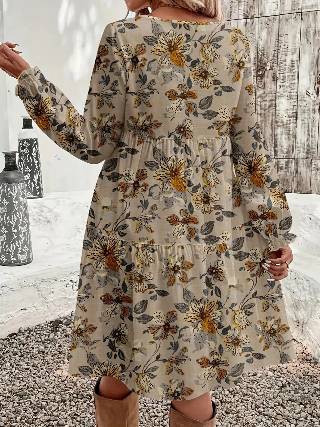 Floral Print Tiered Ruffle Hem Long Sleeve Dress sold by Charming Charlie product image thumbnail 4