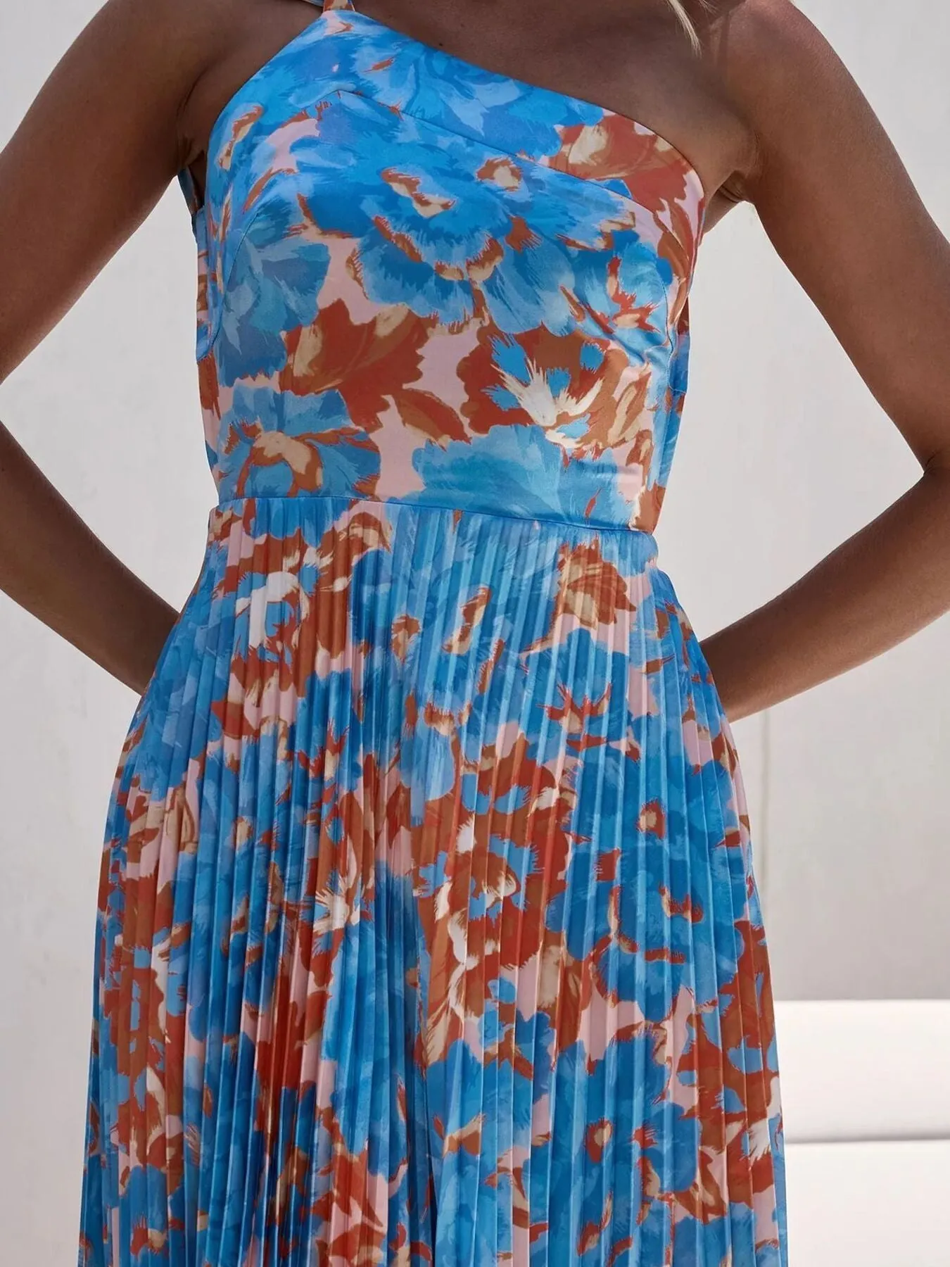 Floral Print One-Shoulder Pleated Dress sold by Charming Charlie product image thumbnail 3
