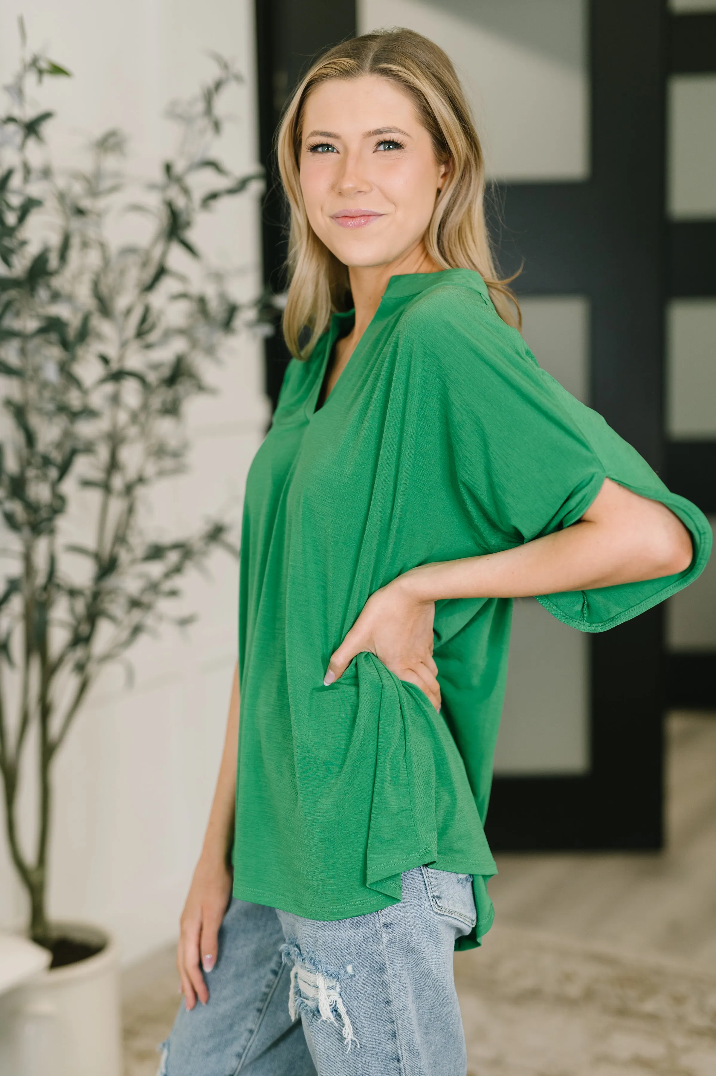 Lizzy Breeze Top in Kelly Green sold by Charming Charlie product image thumbnail 4