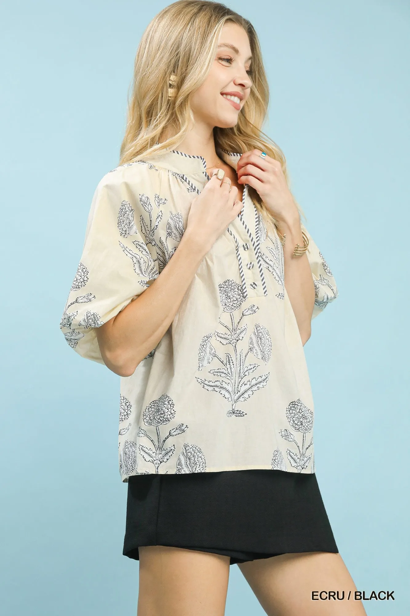 Umgee Floral Print V-Neck Top sold by Charming Charlie product image thumbnail 2