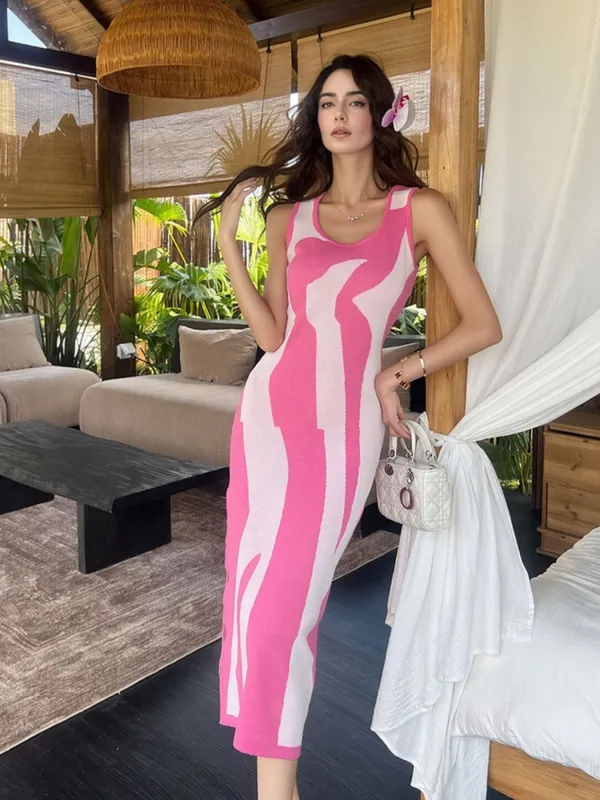 Contrast Sleeveless Bodycon Midi Dress made by Trendsi