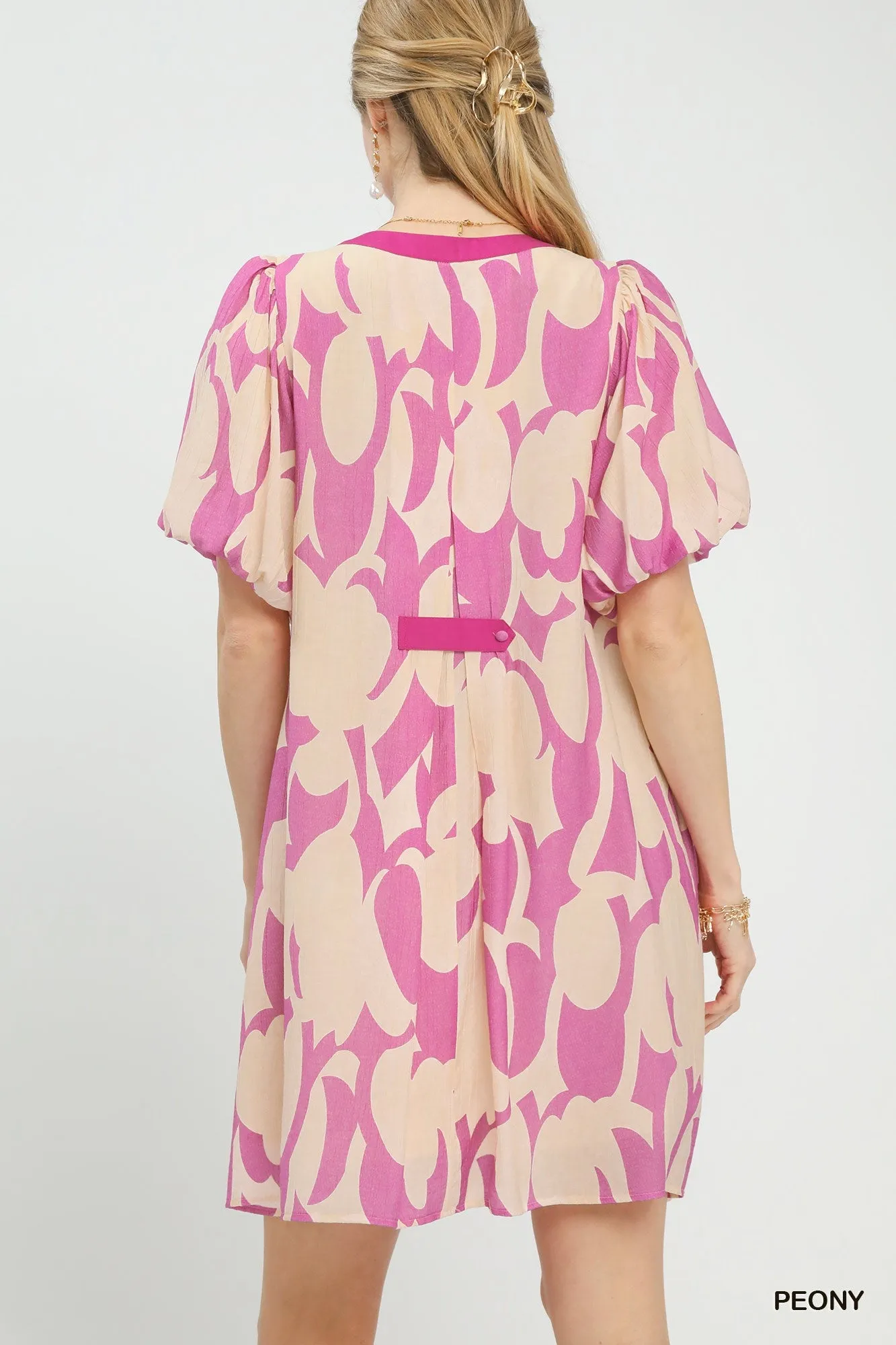 Umgee Abstract Print Puff Sleeve Shift Dress sold by Charming Charlie product image thumbnail 4