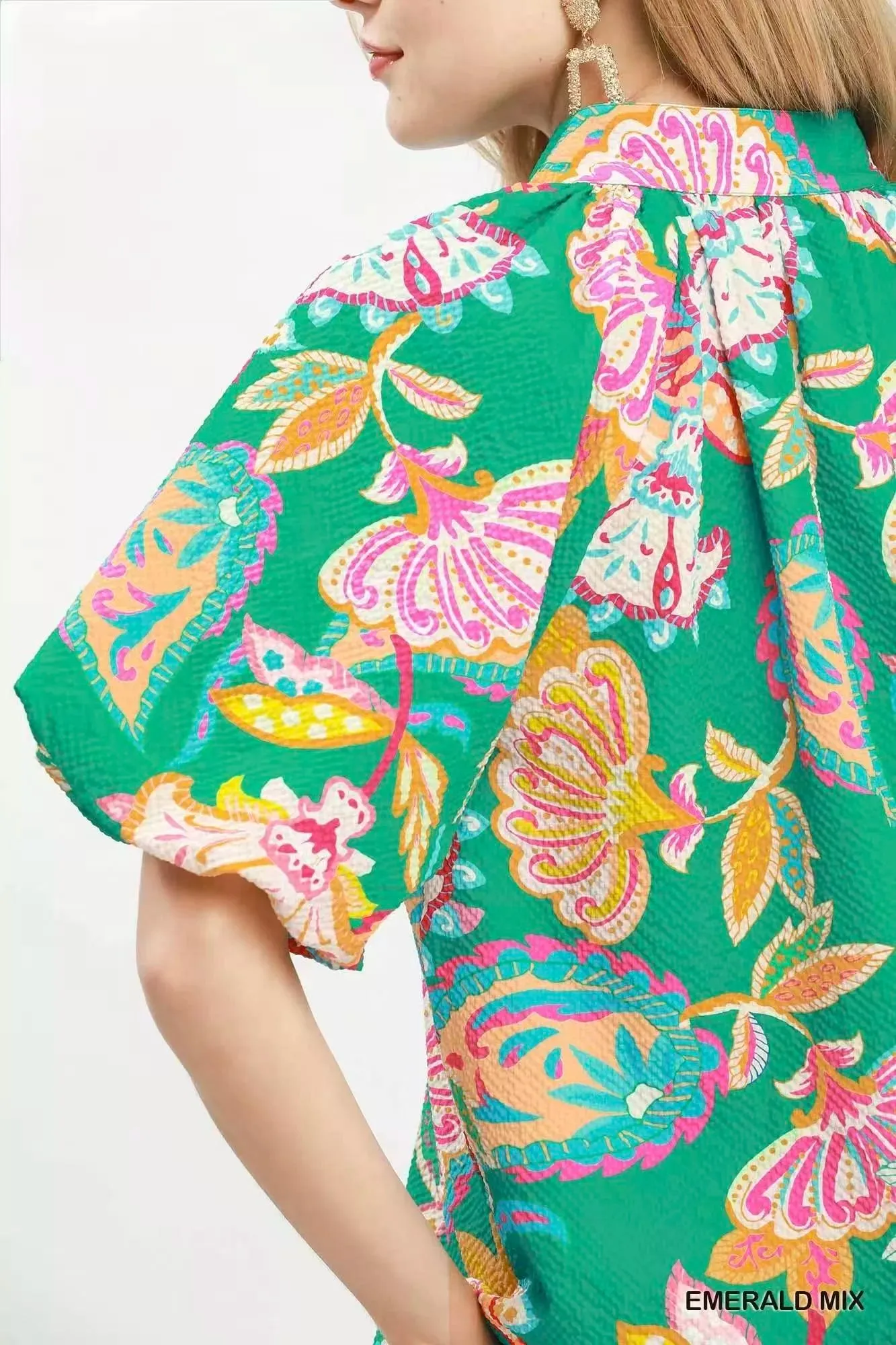 Umgee Mix Floral Print Scallop Hem Blouse sold by Charming Charlie product image thumbnail 4