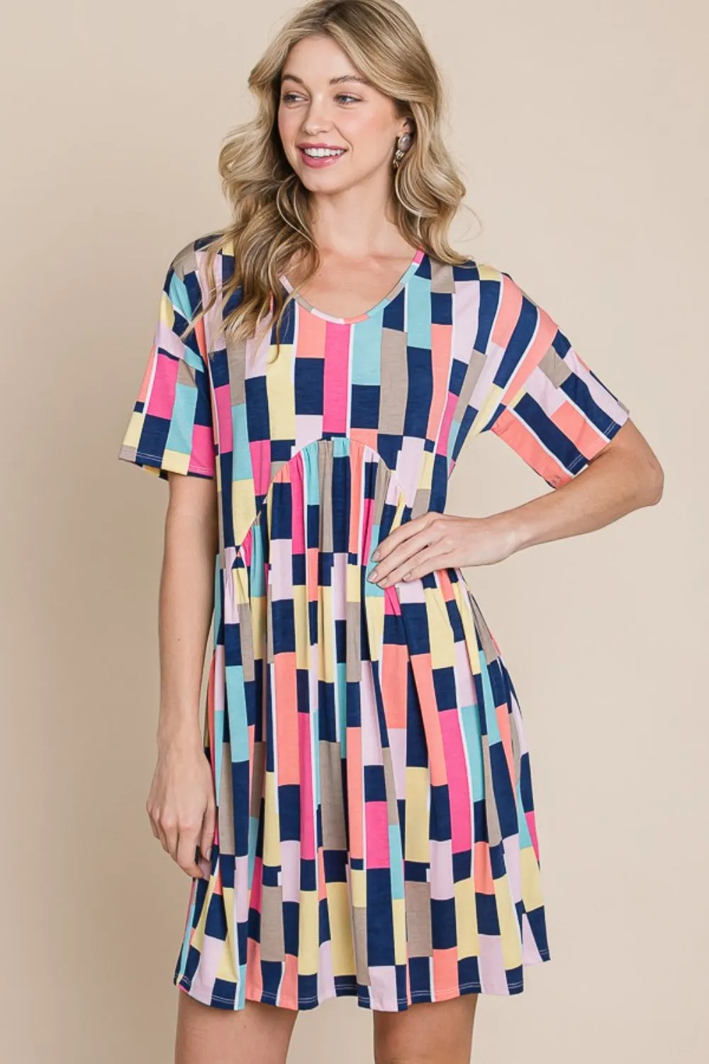 BOMBOM Ruched Color Block Short Sleeve Mini Dress sold by Charming Charlie product image thumbnail 4