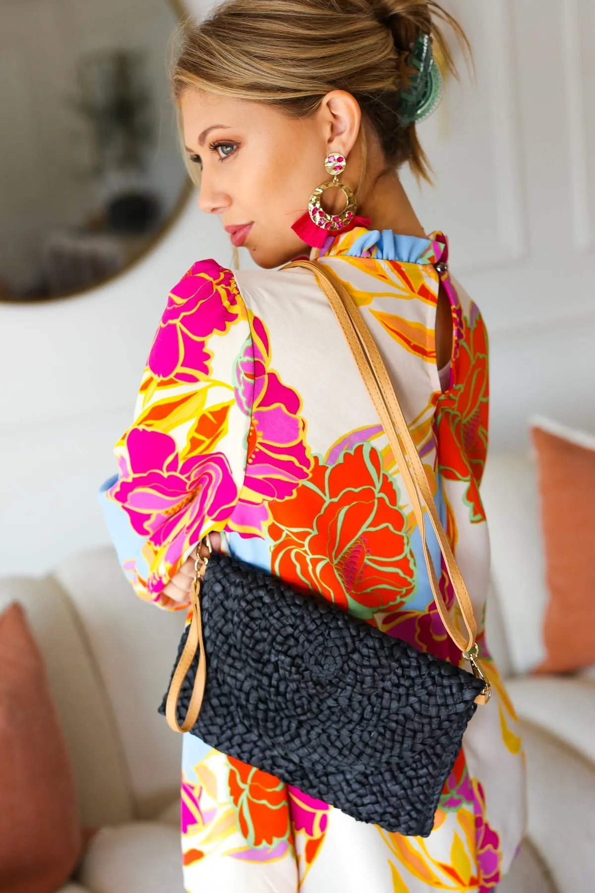 Black Raffia Woven Wrist Strap Clutch Bag sold by Charming Charlie product image thumbnail 3