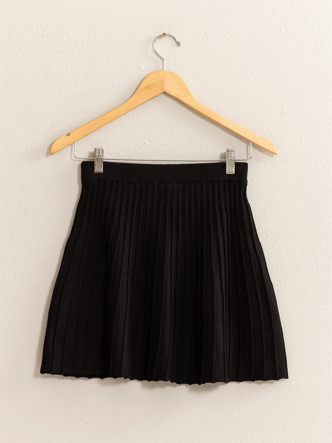 HYFVE High Waist Knit Pleated Flare Mini Skirt sold by Charming Charlie product image thumbnail 4